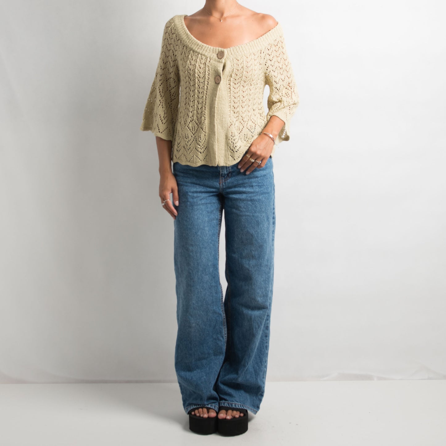 OFF THE SHOULDER CROCHET KNIT