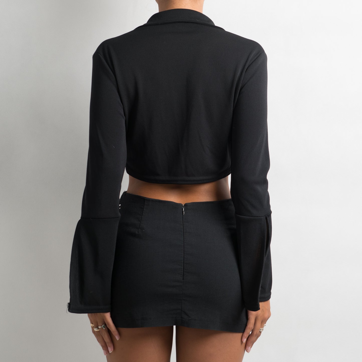 BLACK COLLARED LONG SLEEVE