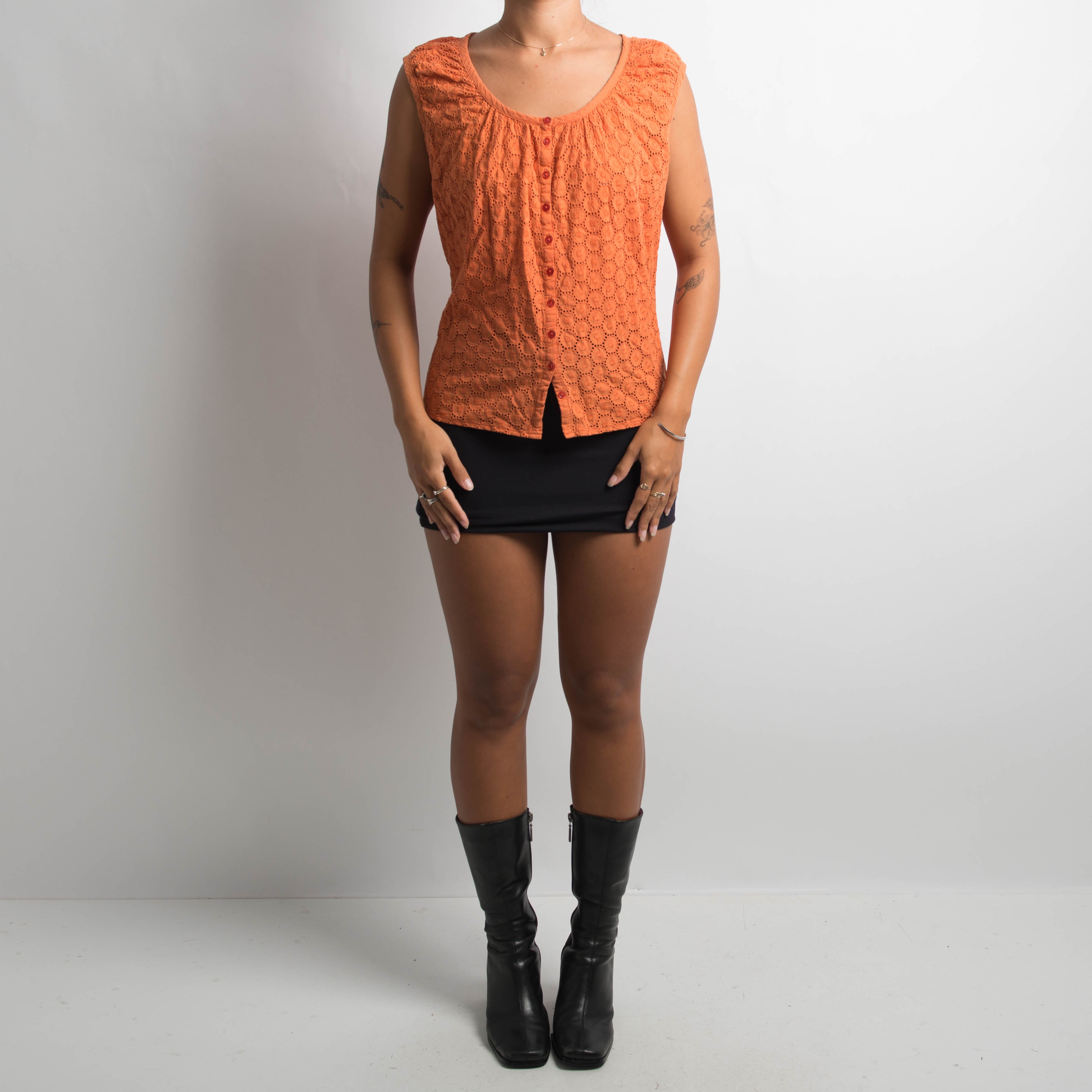 ORANGE BRODERIE TOP