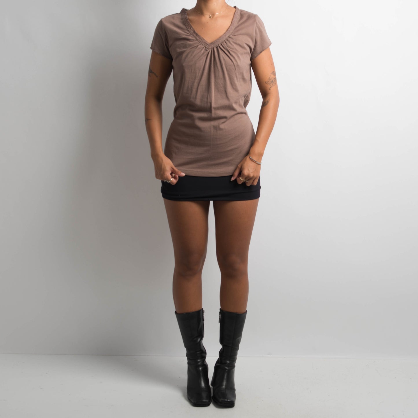 BROWN V NECK TOP