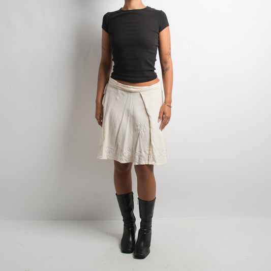 CREAM WRAP SKIRT