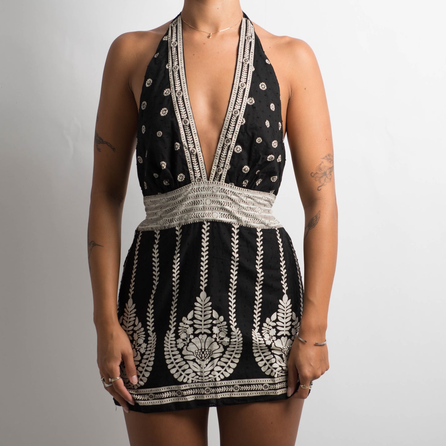 PATTERNED HALTERNECK TOP