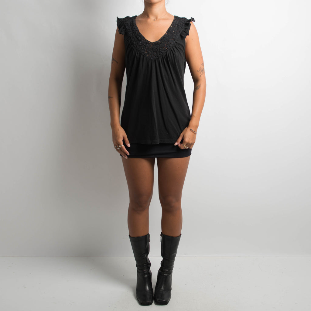 BLACK CROCHET TRIM TOP