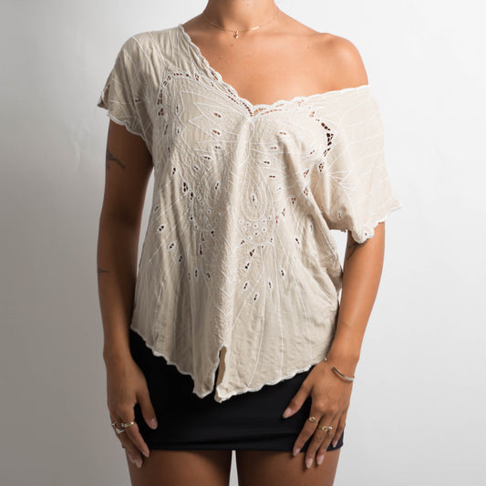 CREAM EMBROIDERED TOP