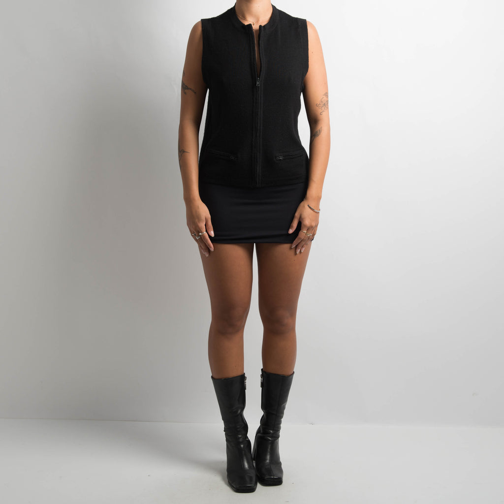 BLACK KNIT ZIP VEST