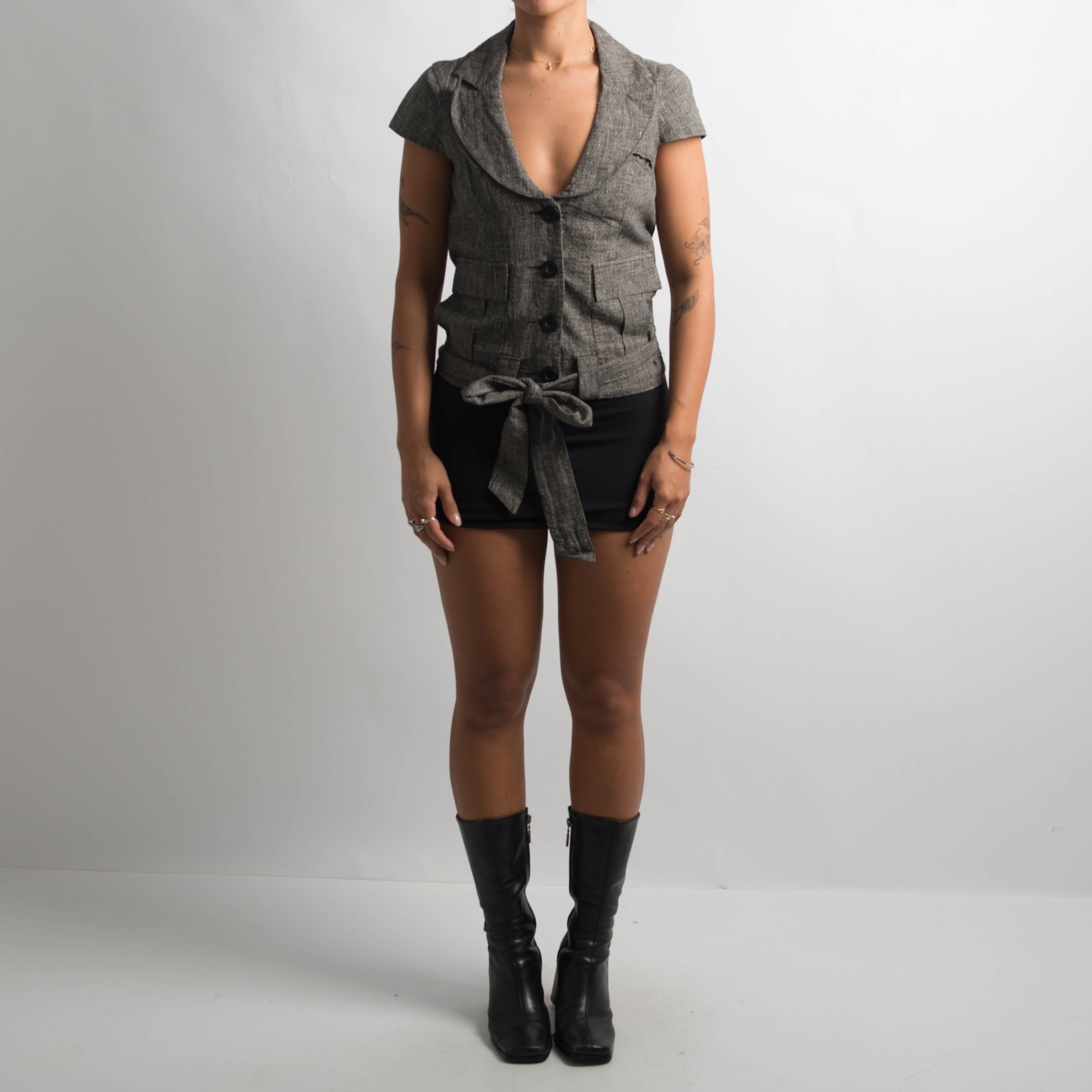 GREY SHORT SLEEVE BLAZER