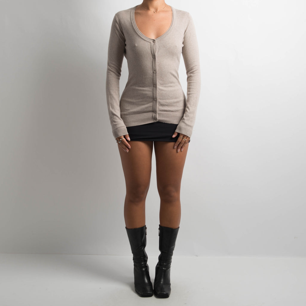 GREIGE BUTTON CARDIGAN