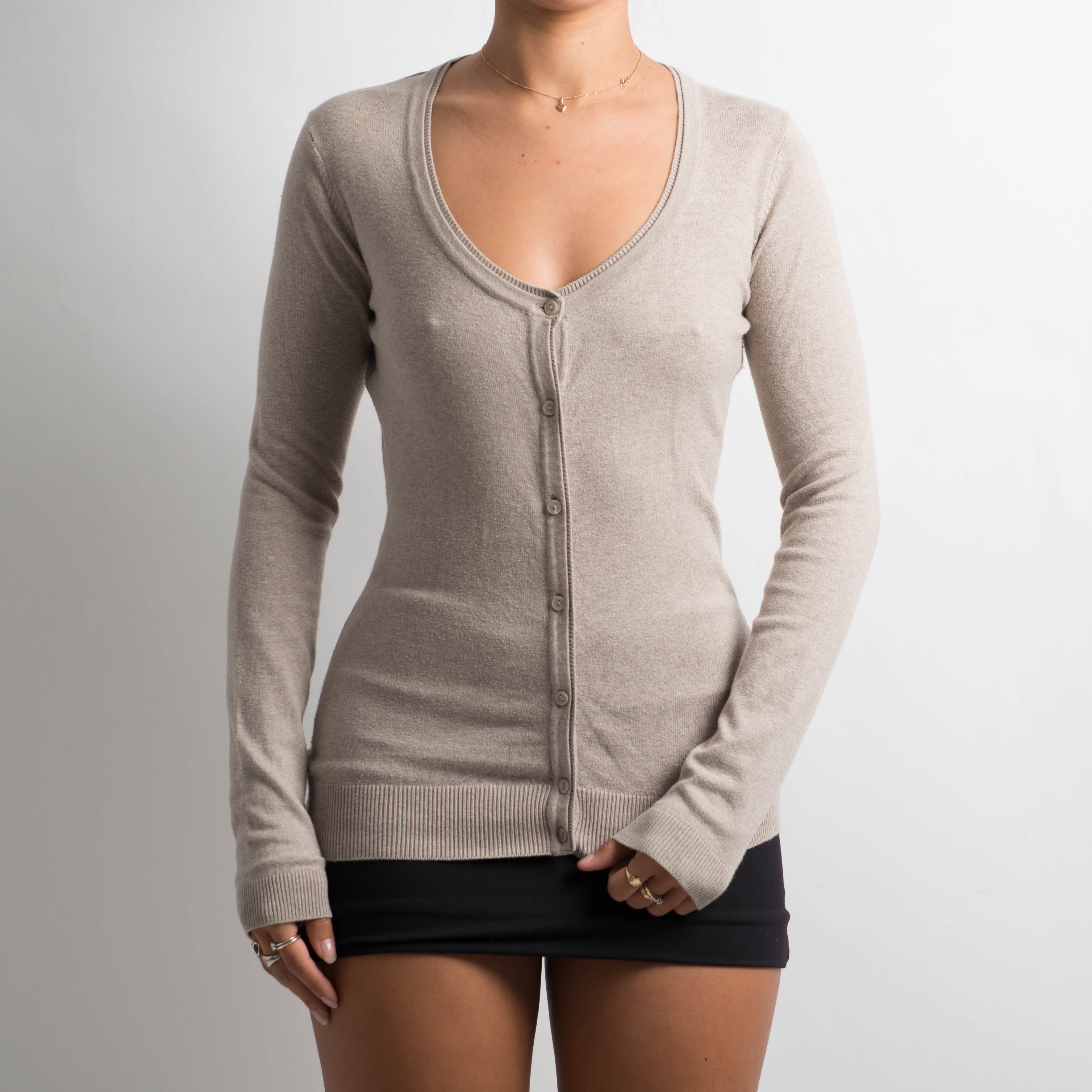 GREIGE BUTTON CARDIGAN