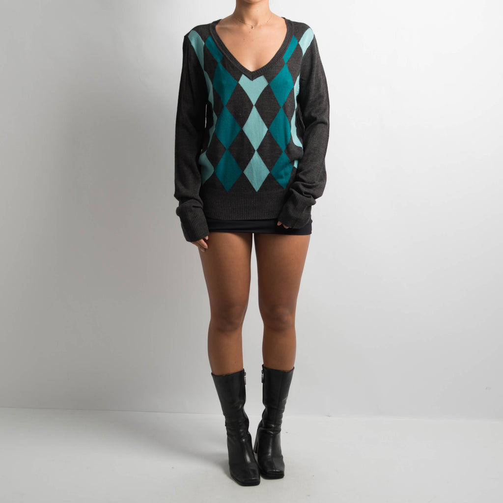 CHARCOAL ARGYLE SWEATER