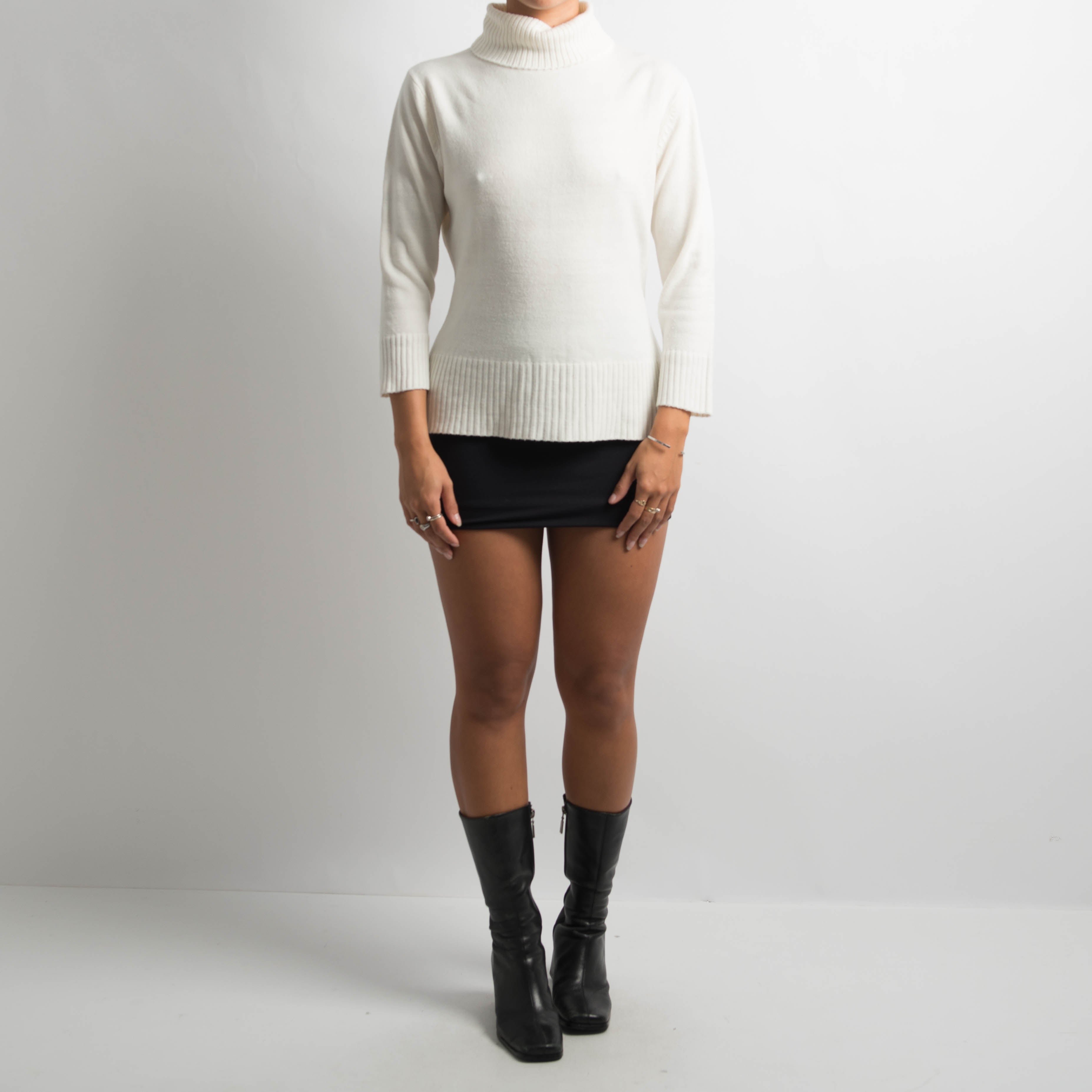 OFF WHITE TURTLENECK KNIT