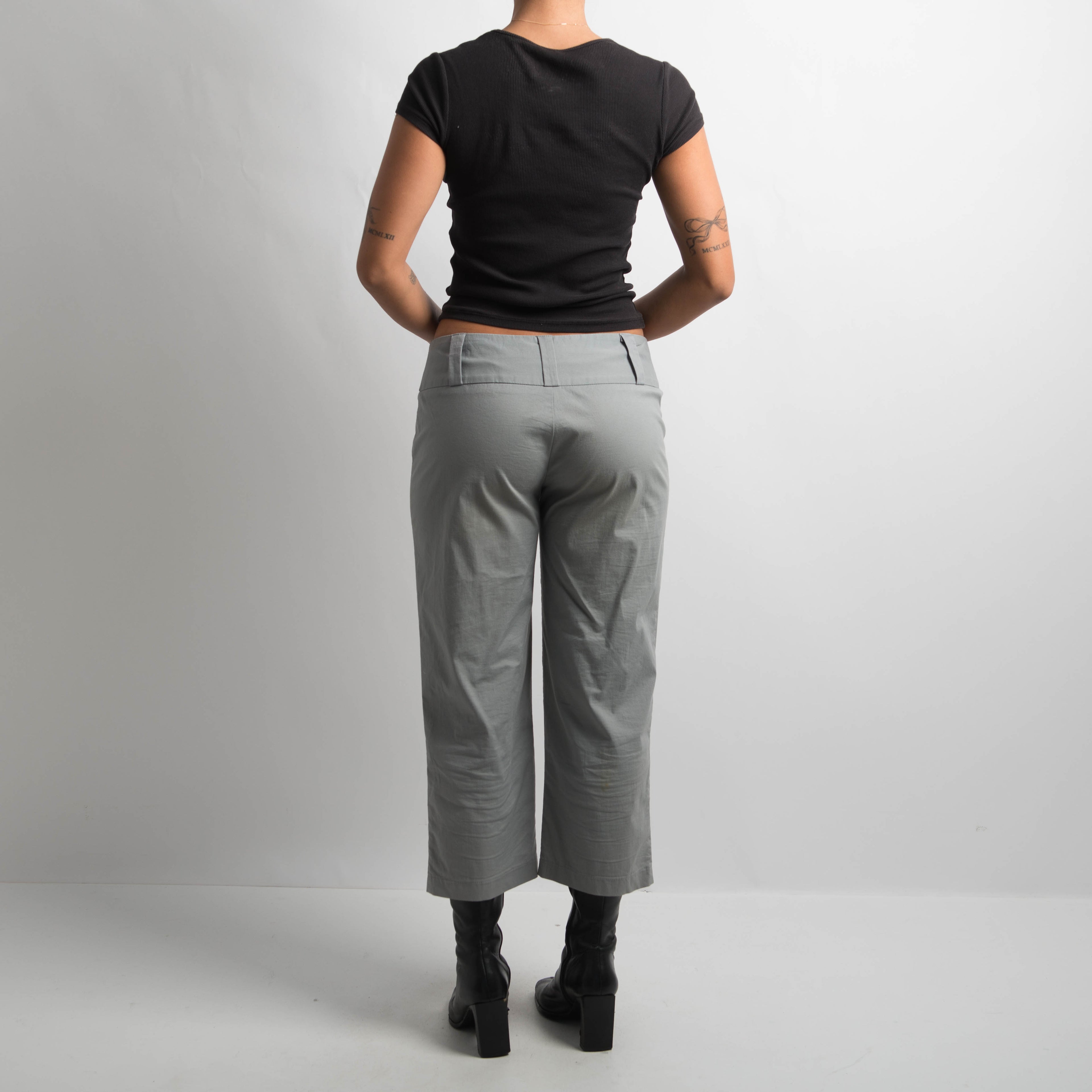 GREY BLUE CAPRI PANTS