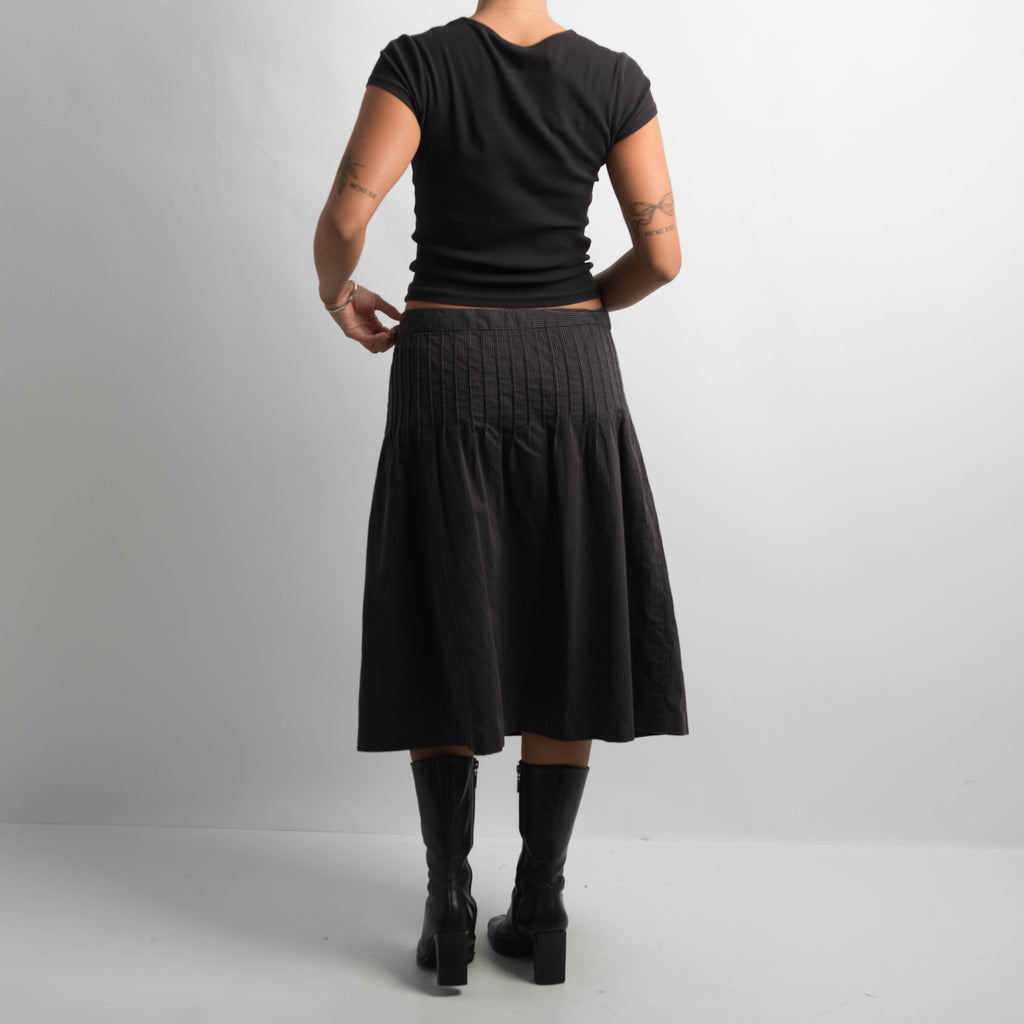 BLACK MICRO PLEAT MIDI SKIRT