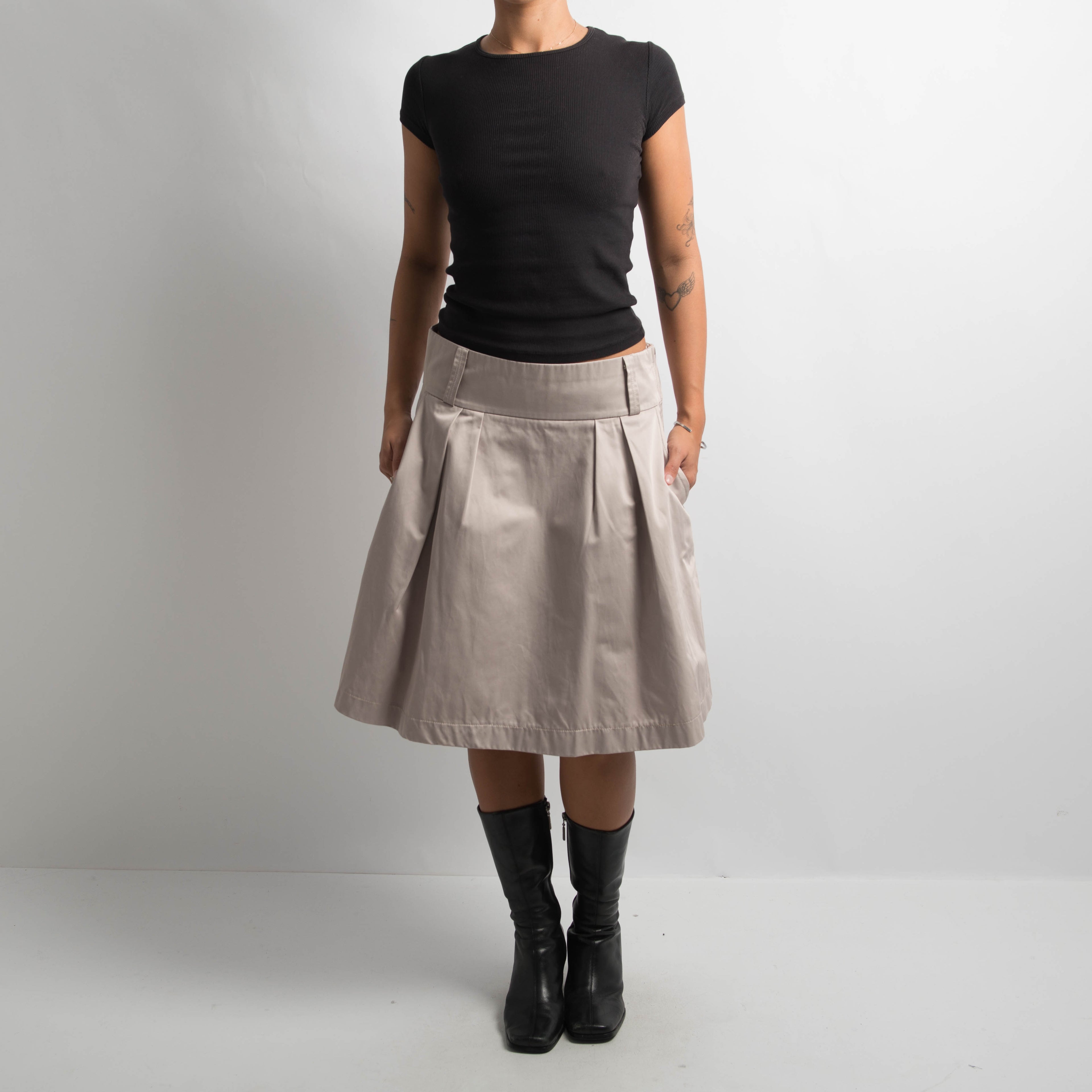 BEIGE PLEATED SKIRT