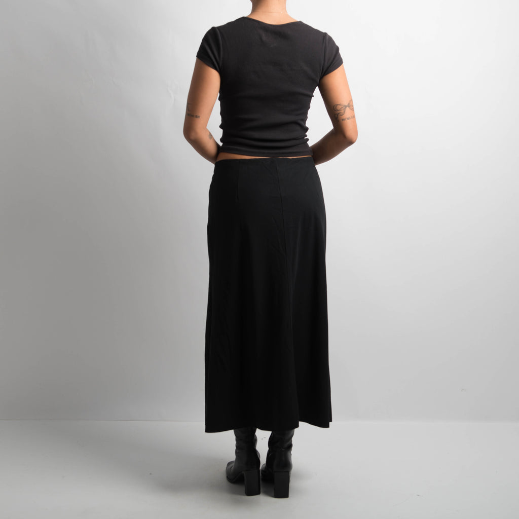 BLACK LONGLINE SKIRT