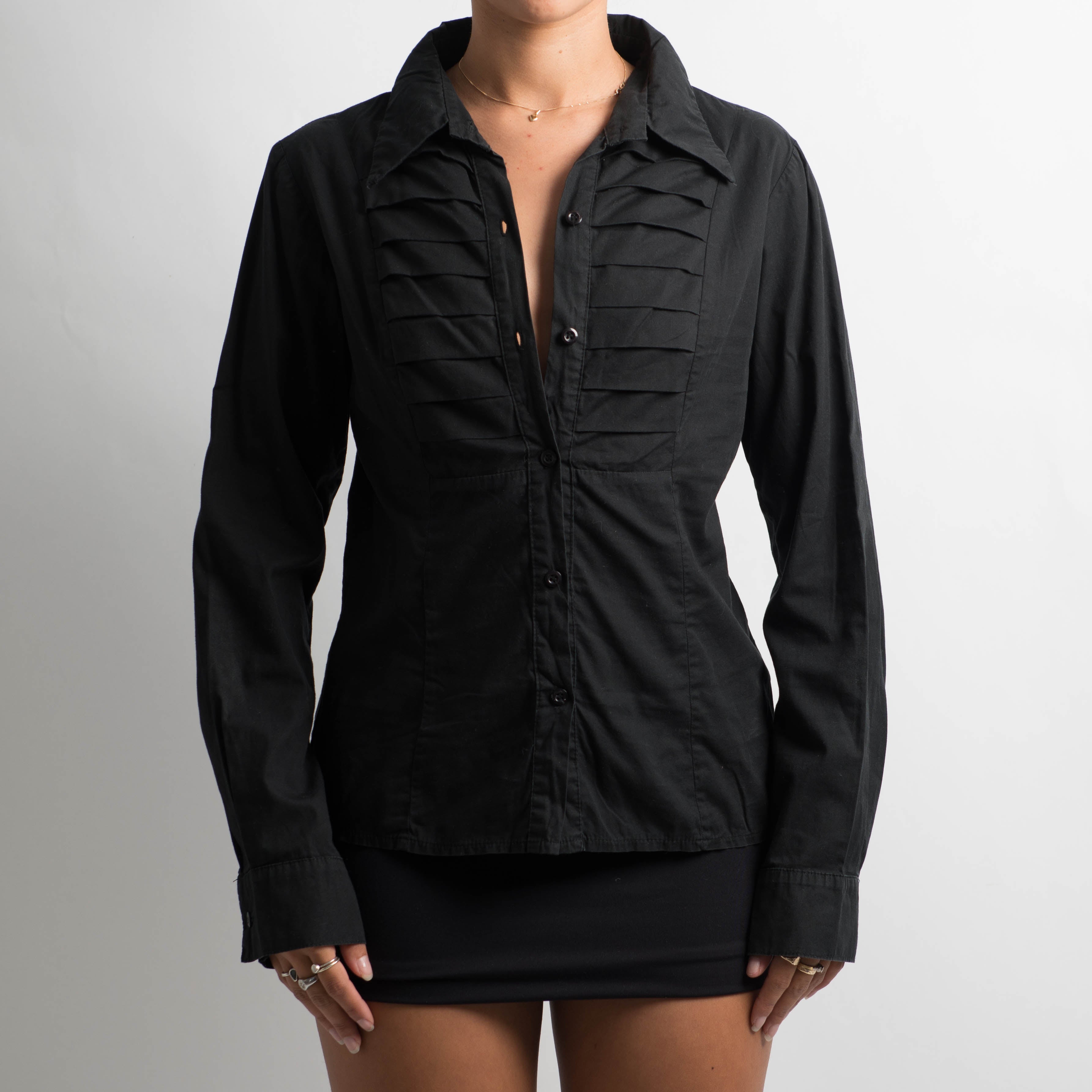 BLACK BUTTON BLOUSE