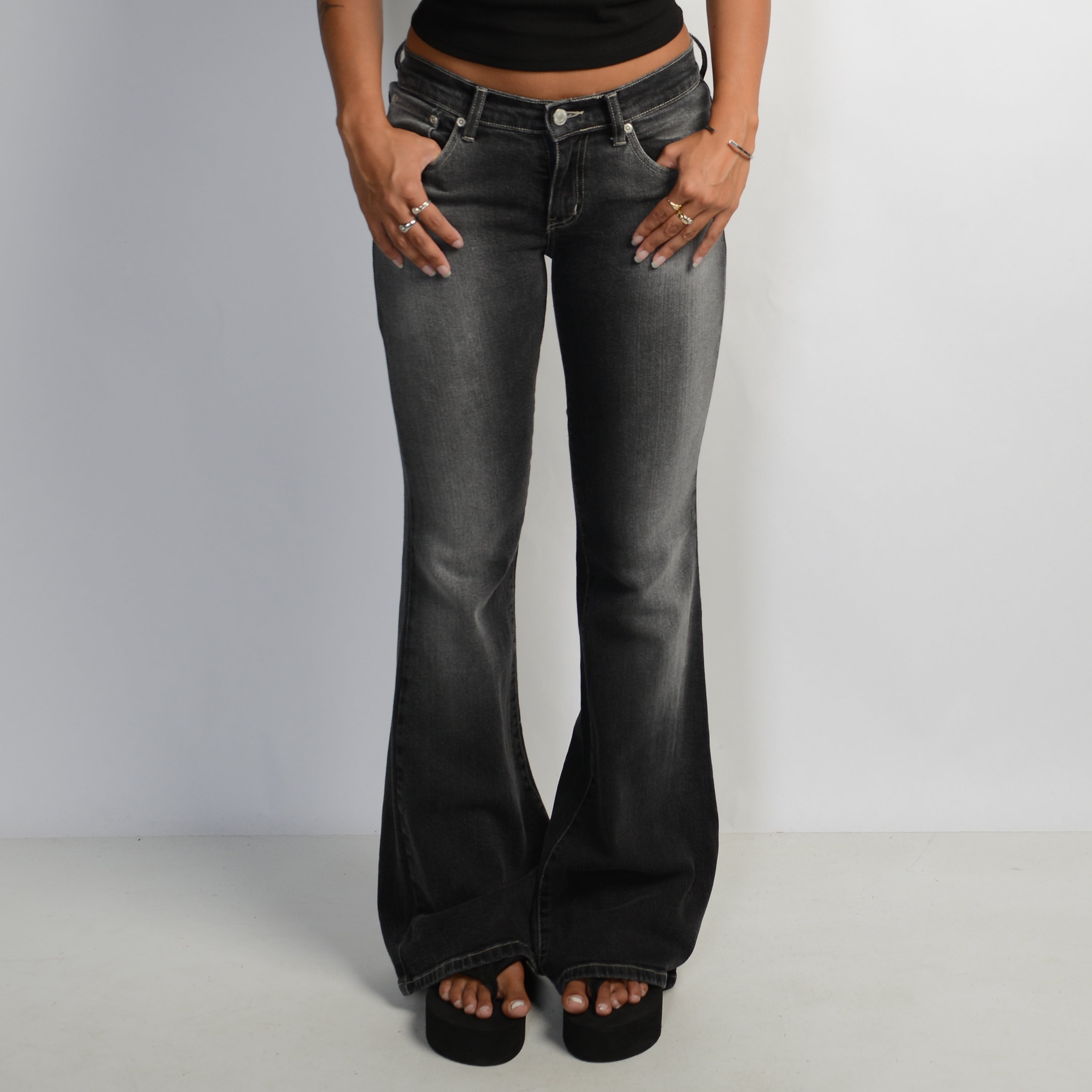 FADED BLACK FLARE JEANS