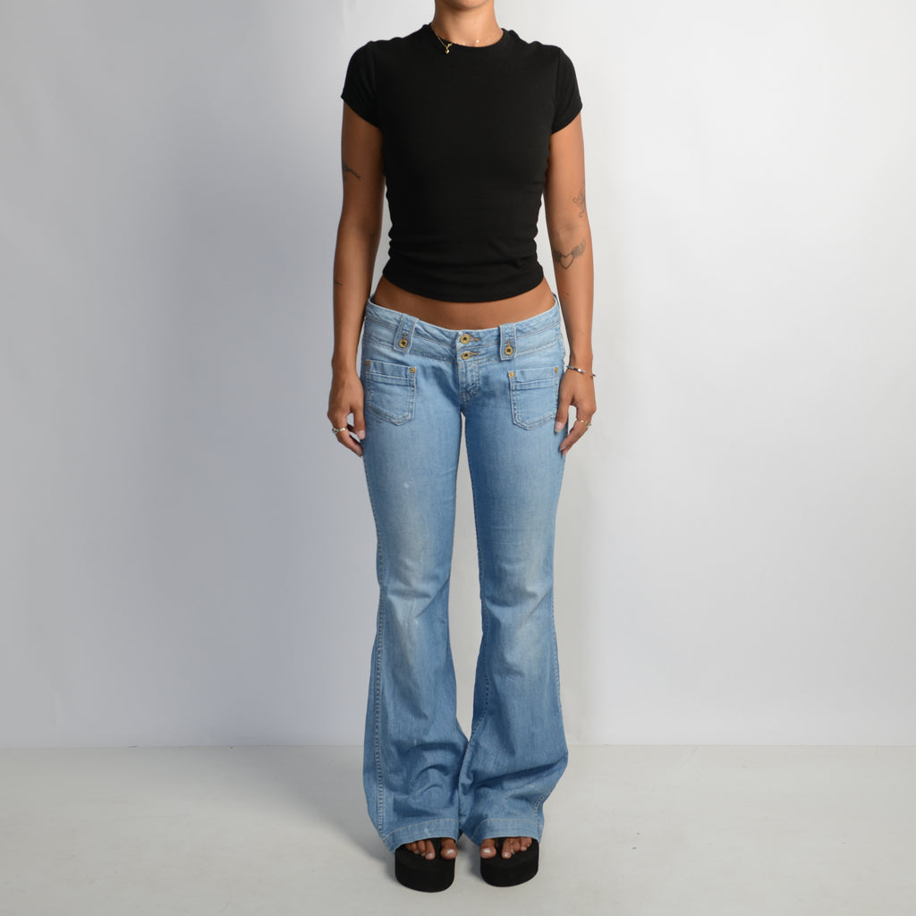 LIGHT WASH FLARE JEANS