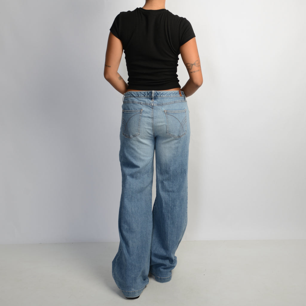 MID RISE FLARE JEANS