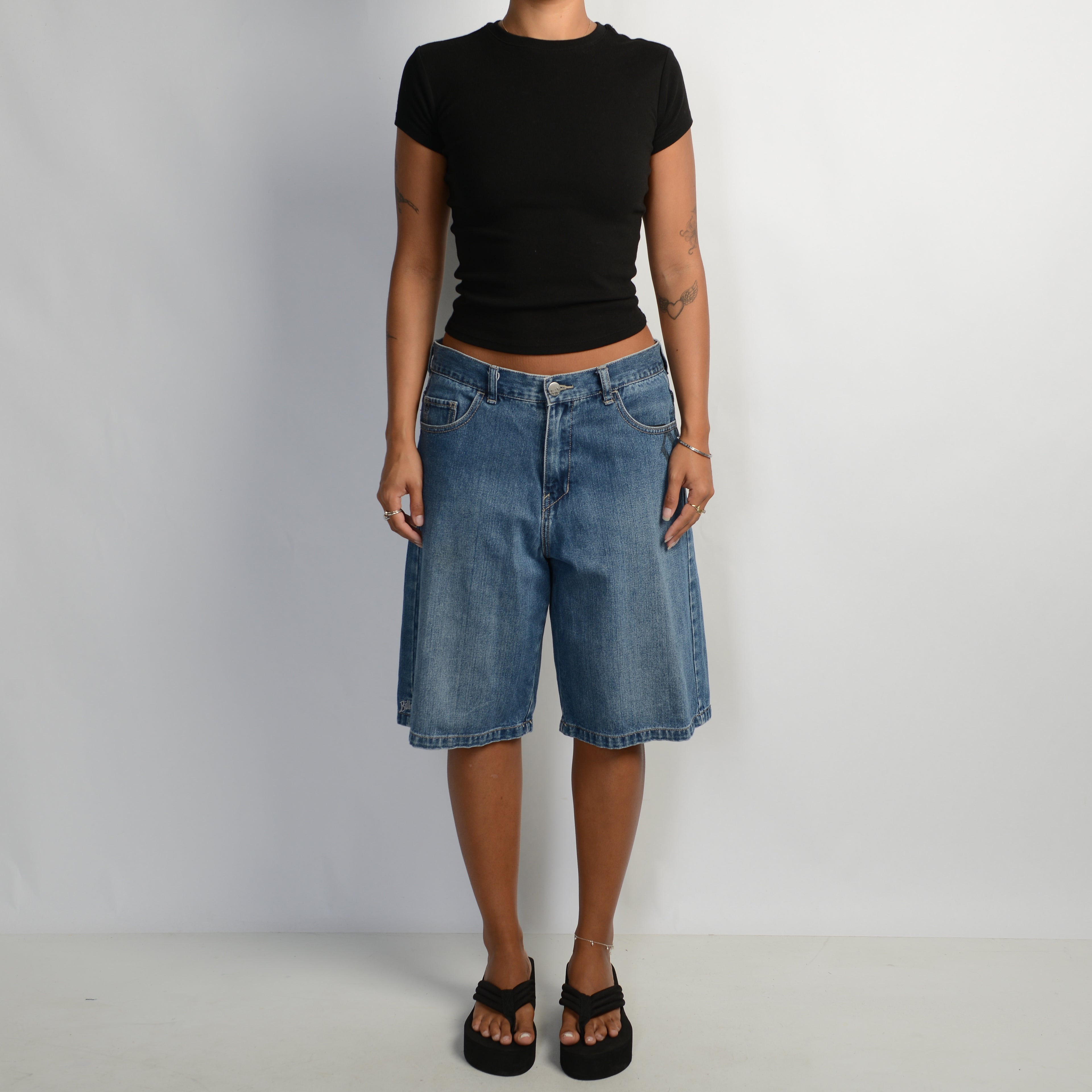 MID WASH BAGGY JORTS