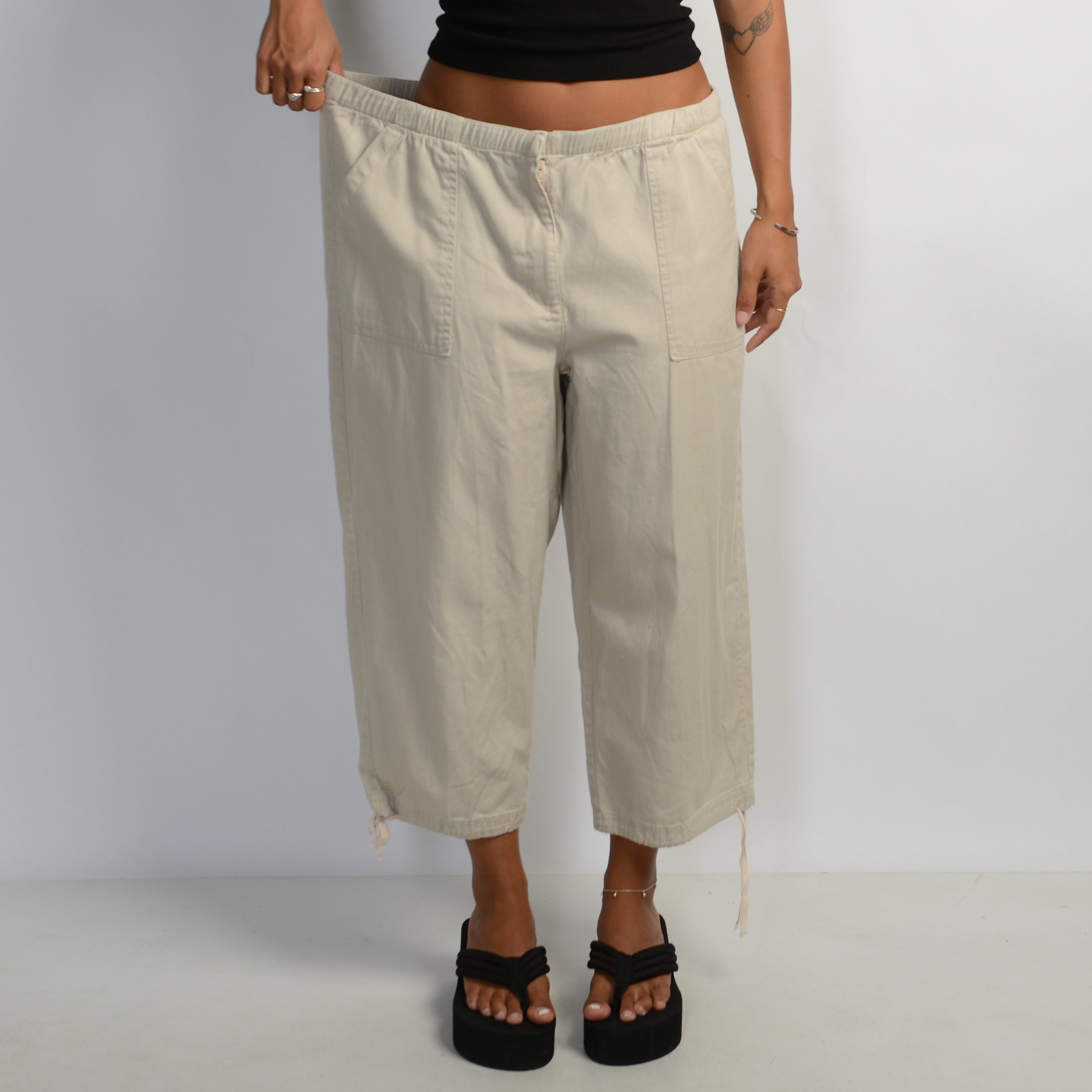CREAM CARGO CROP PANTS