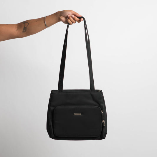 CLASSIC BLACK SHOULDER BAG