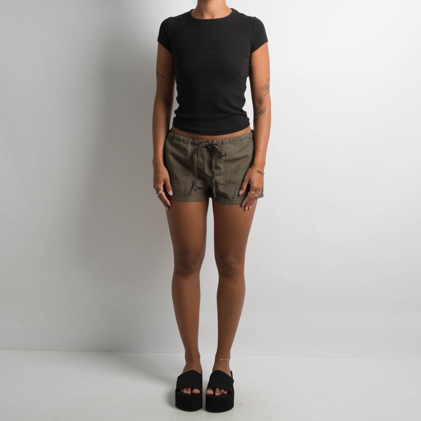 KHAKI LINEN MINI SHORTS