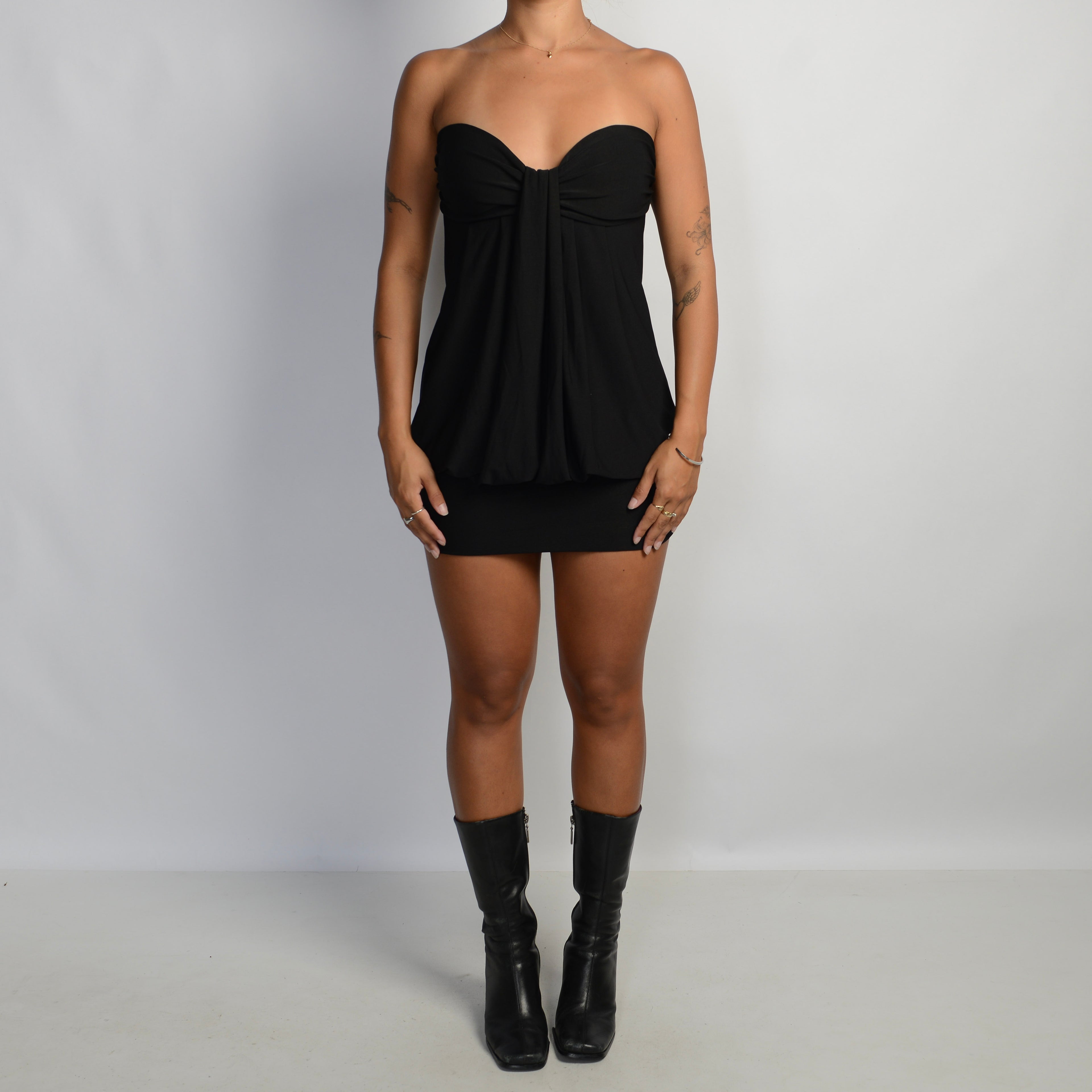 BLACK STRAPLESS MINI DRESS