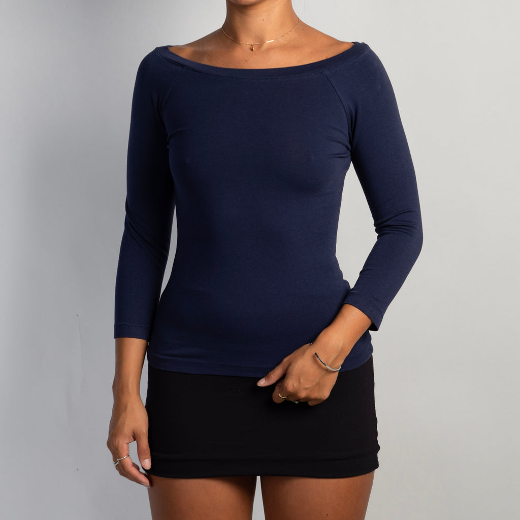 NAVY 3/4 SLEEVE TOP