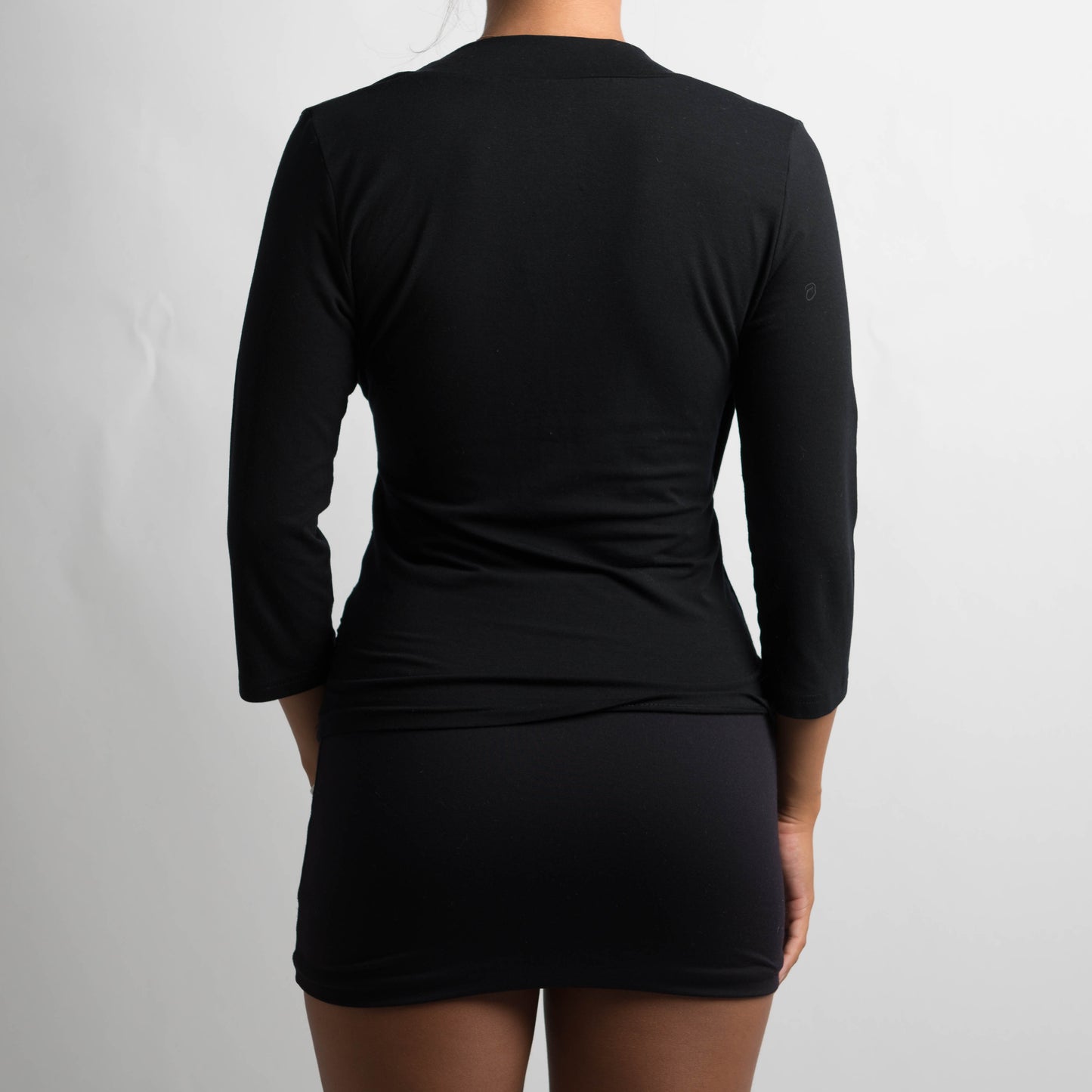 BLACK LONG SLEEVE