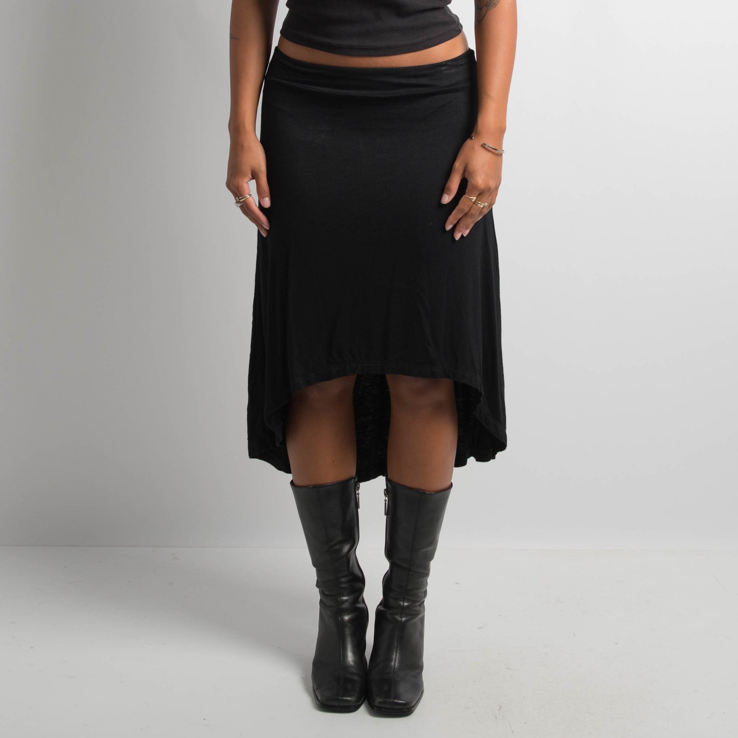 BLACK WATERFALL SKIRT