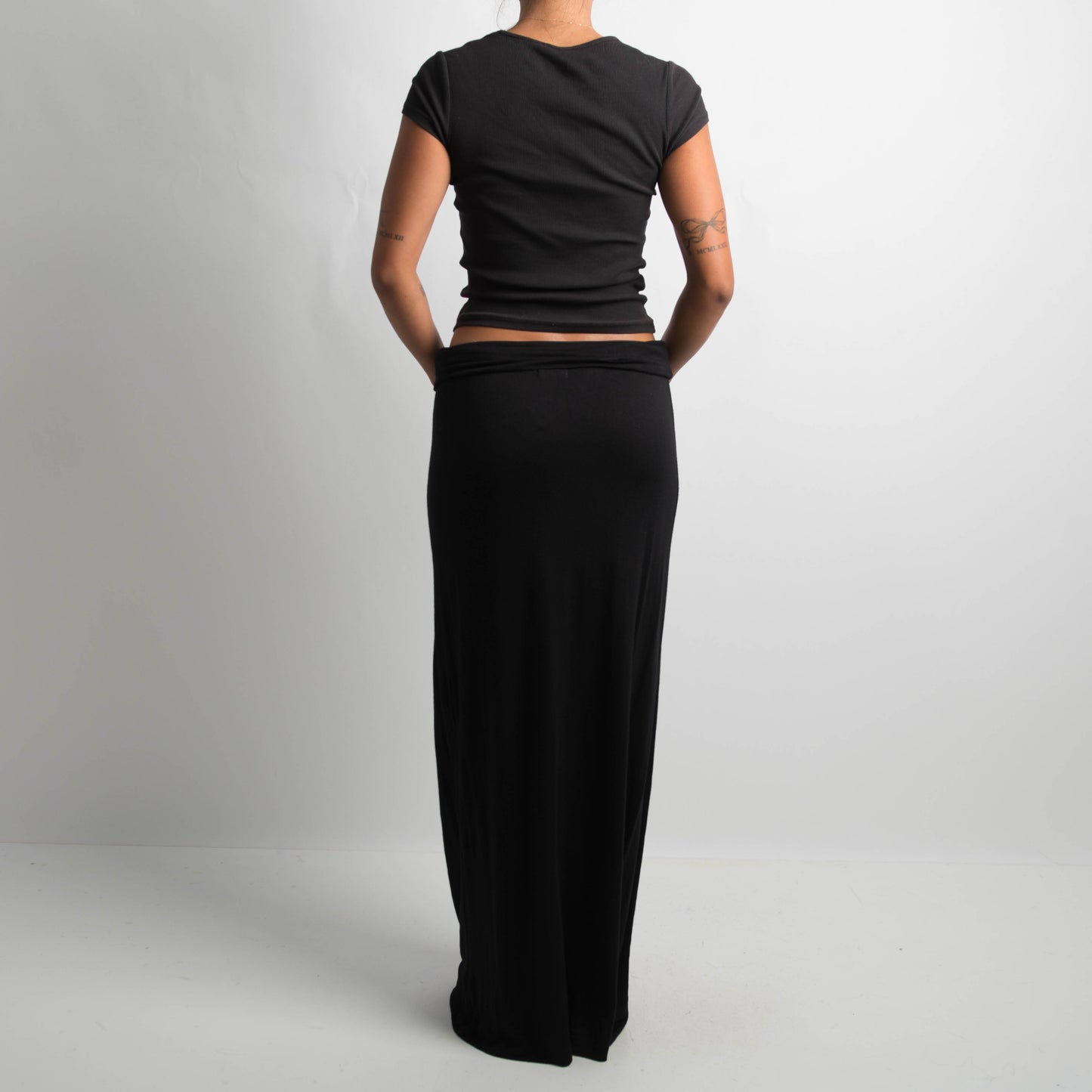 SOFT BLACK MAXI SKIRT