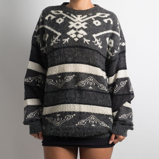 PATTERNED KNIT SWEATER