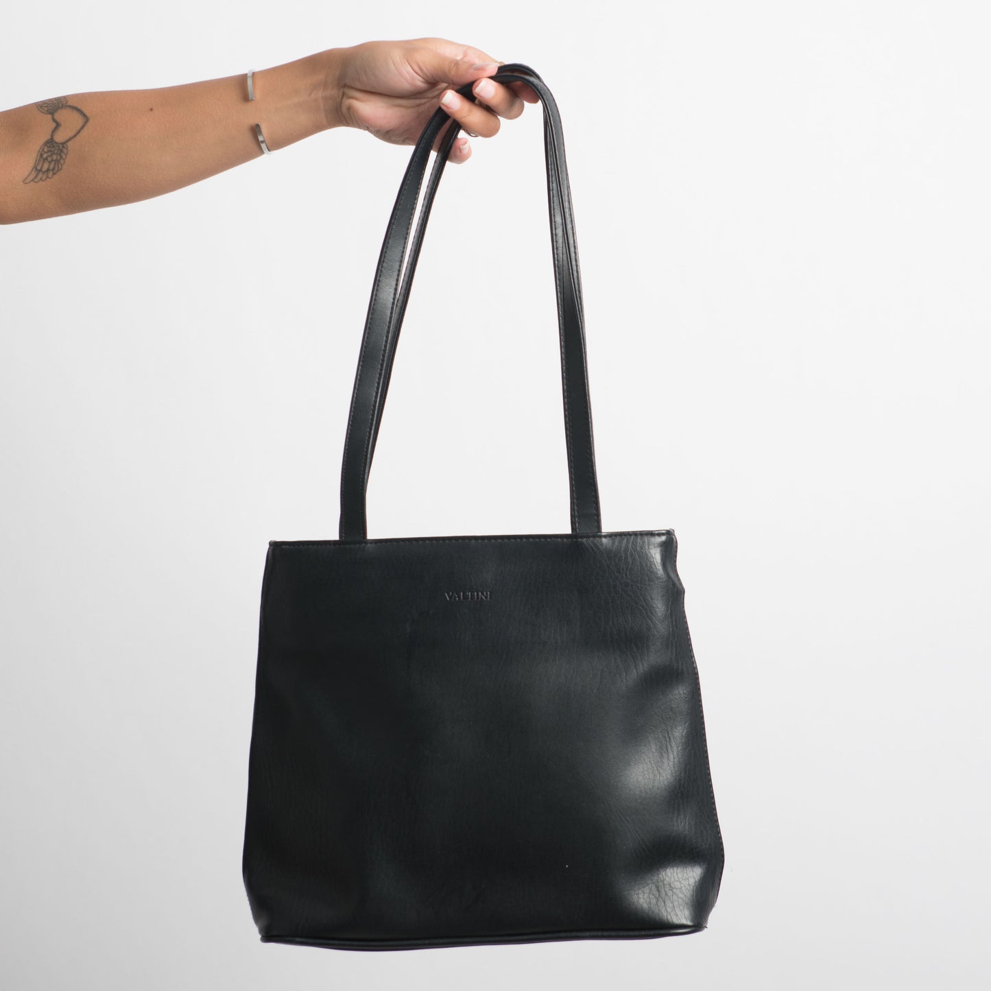 BLACK SHOULDER BAG