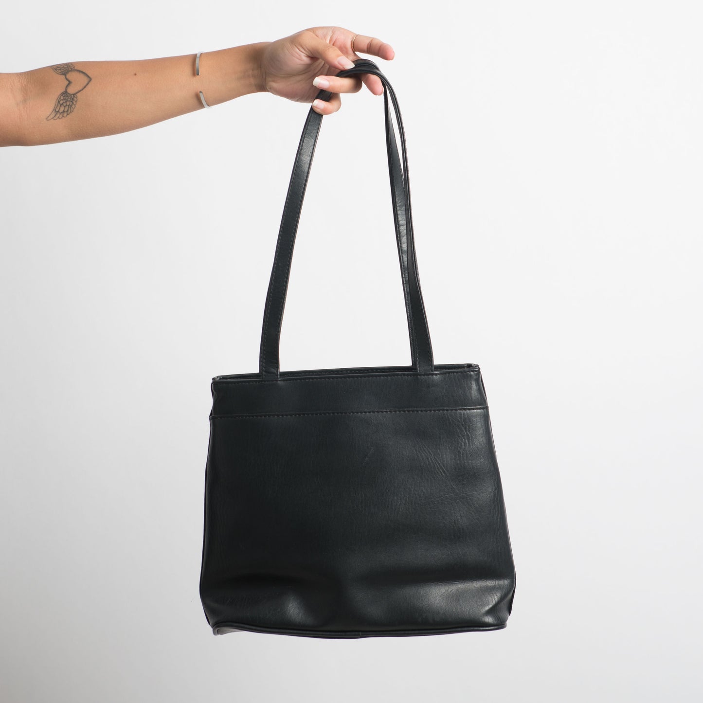 BLACK SHOULDER BAG