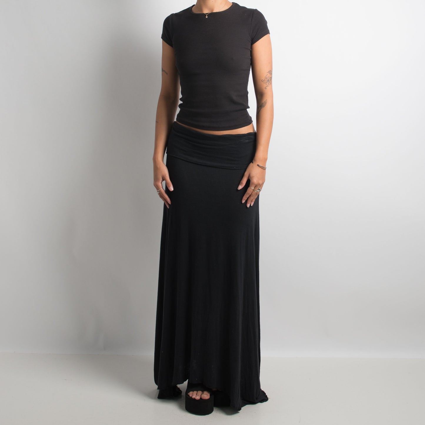 SOFT BLACK MAXI SKIRT