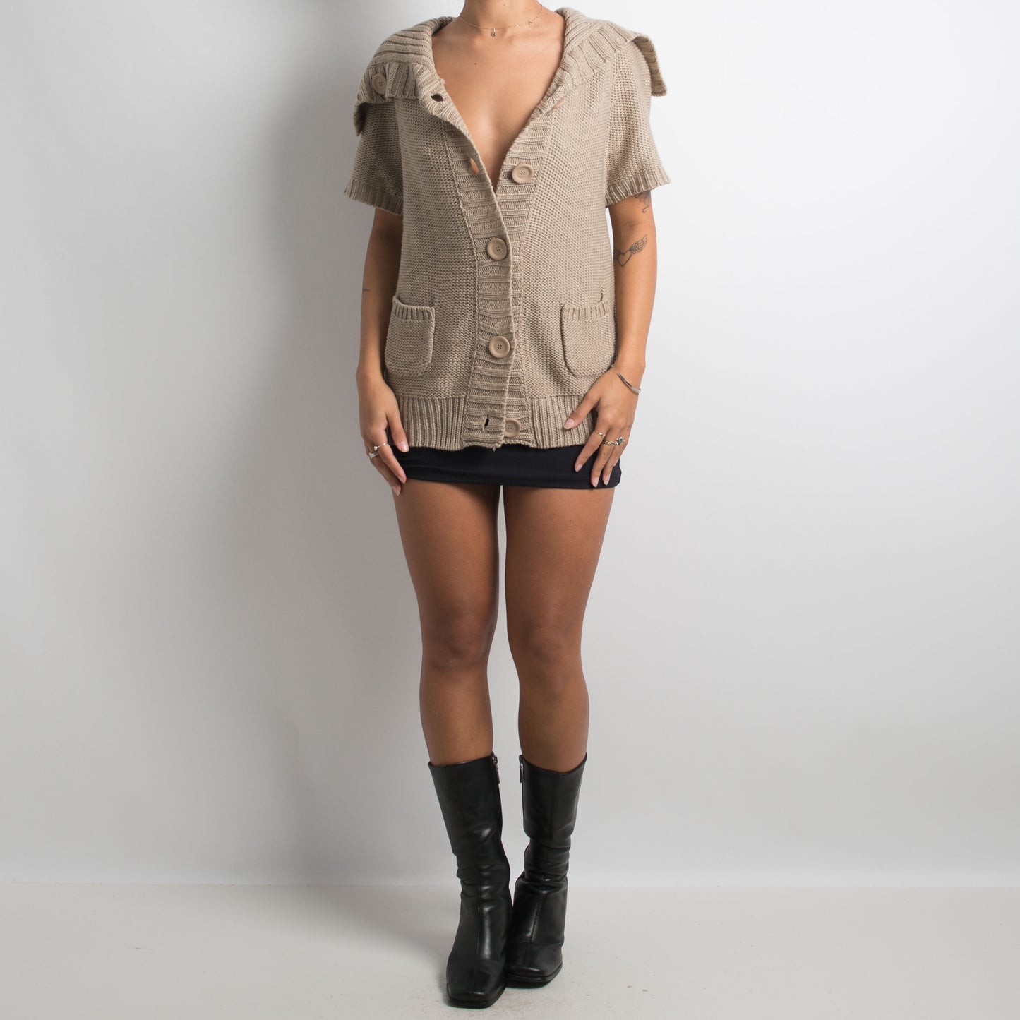 KNIT SHORT SLEEVE CARDIGAN