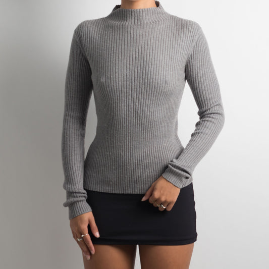 GREY WOOL MOCKNECK