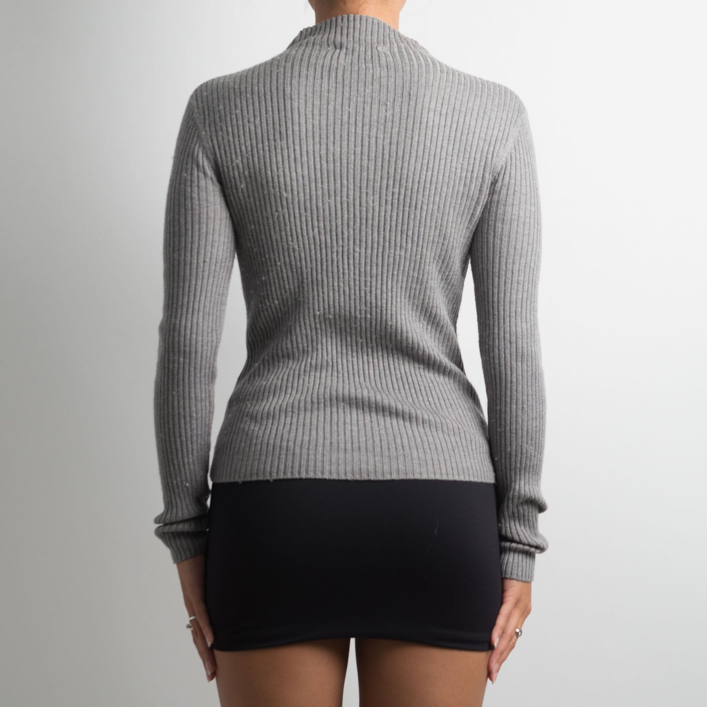 GREY WOOL MOCKNECK