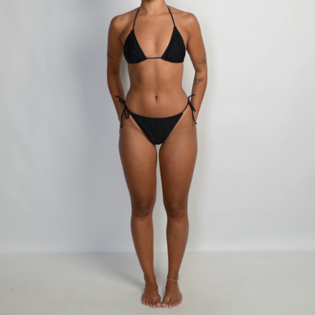 BLACK STRING BIKINI