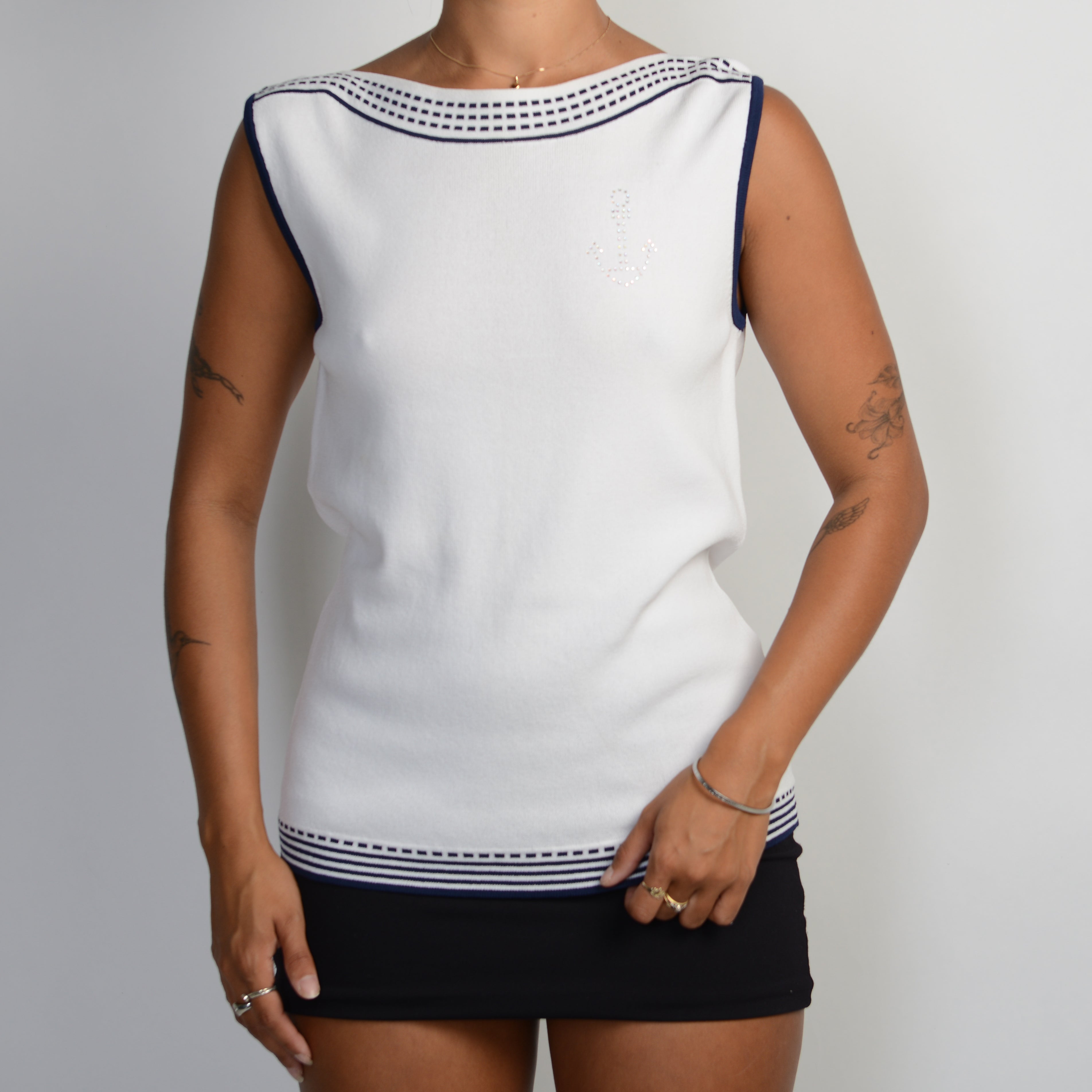 WHITE KNIT BOAT NECK TOP