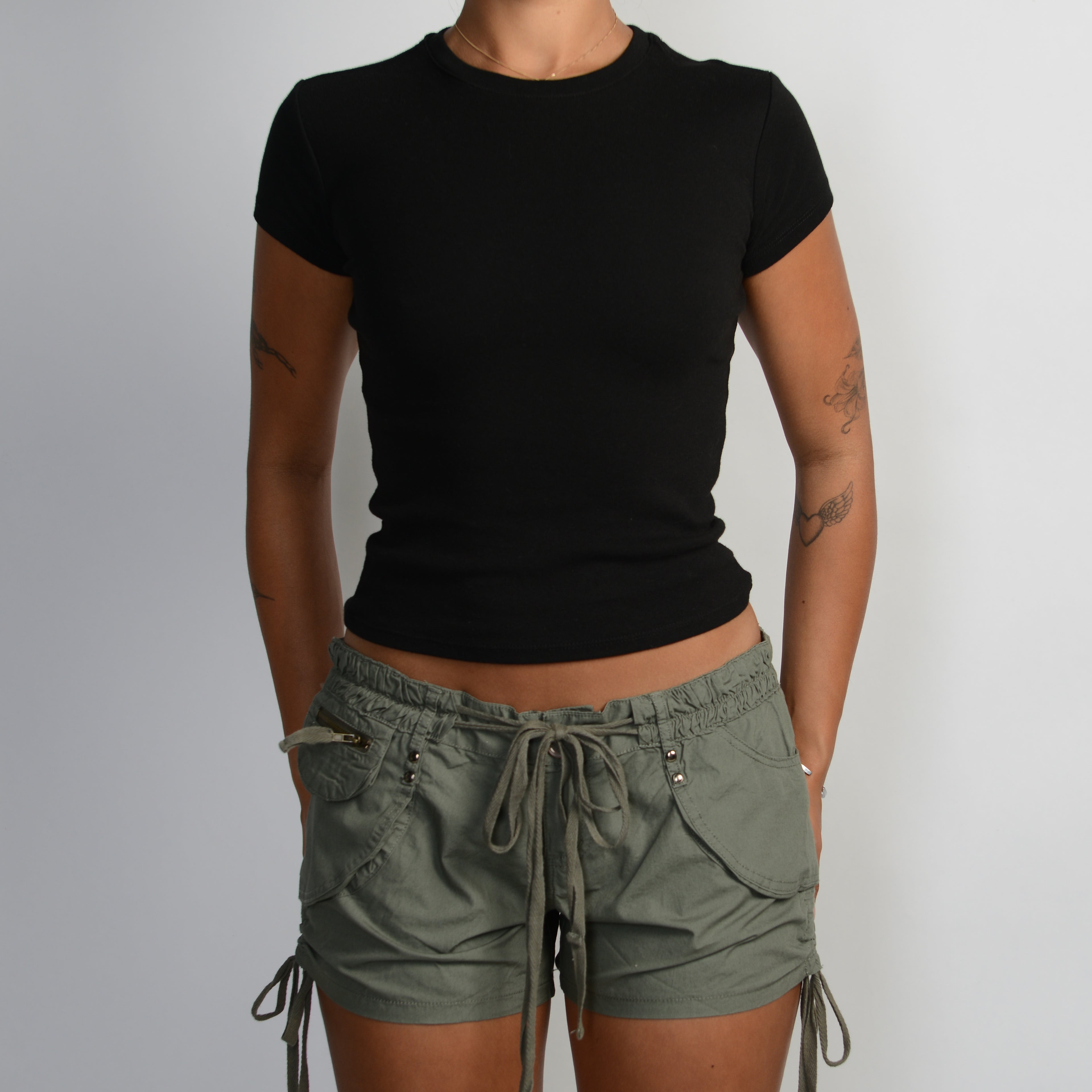 KHAKI CARGO SHORTS