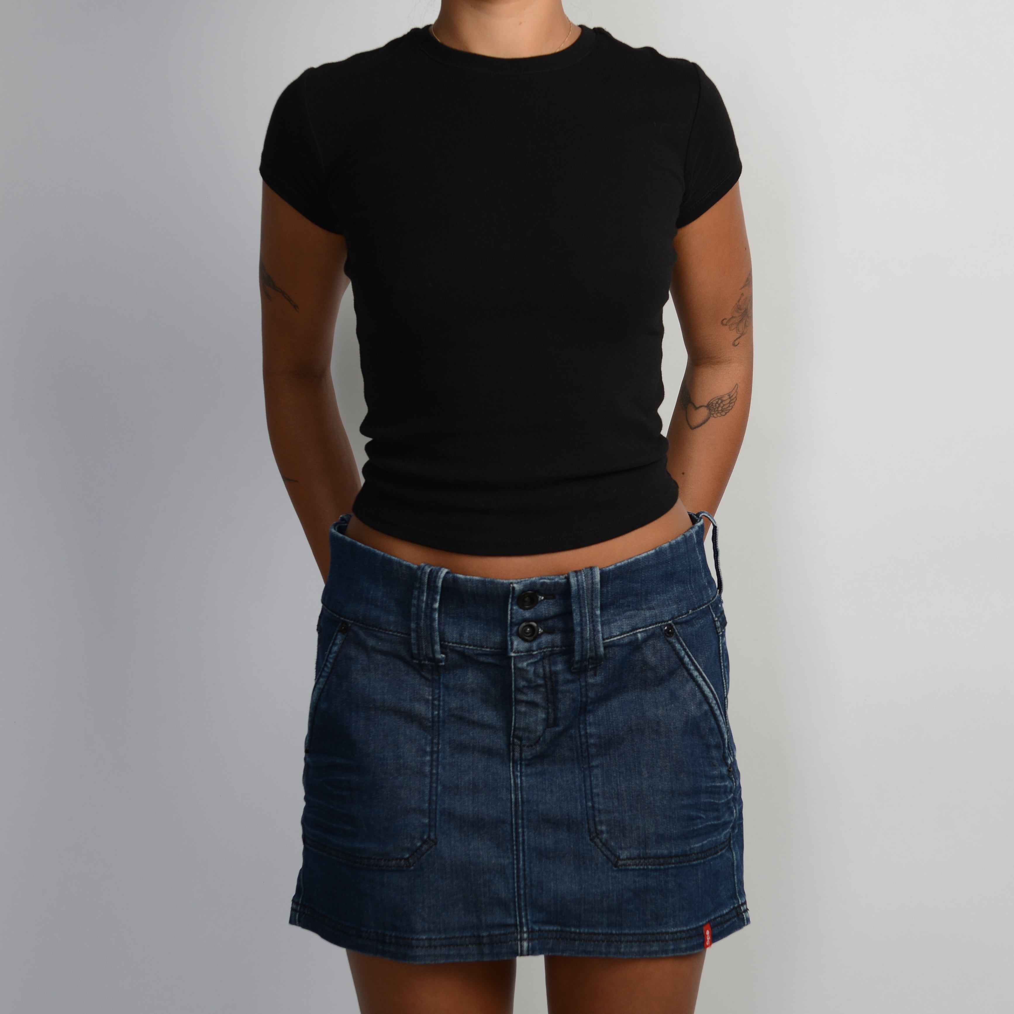 DARK WASH DENIM MINI SKIRT