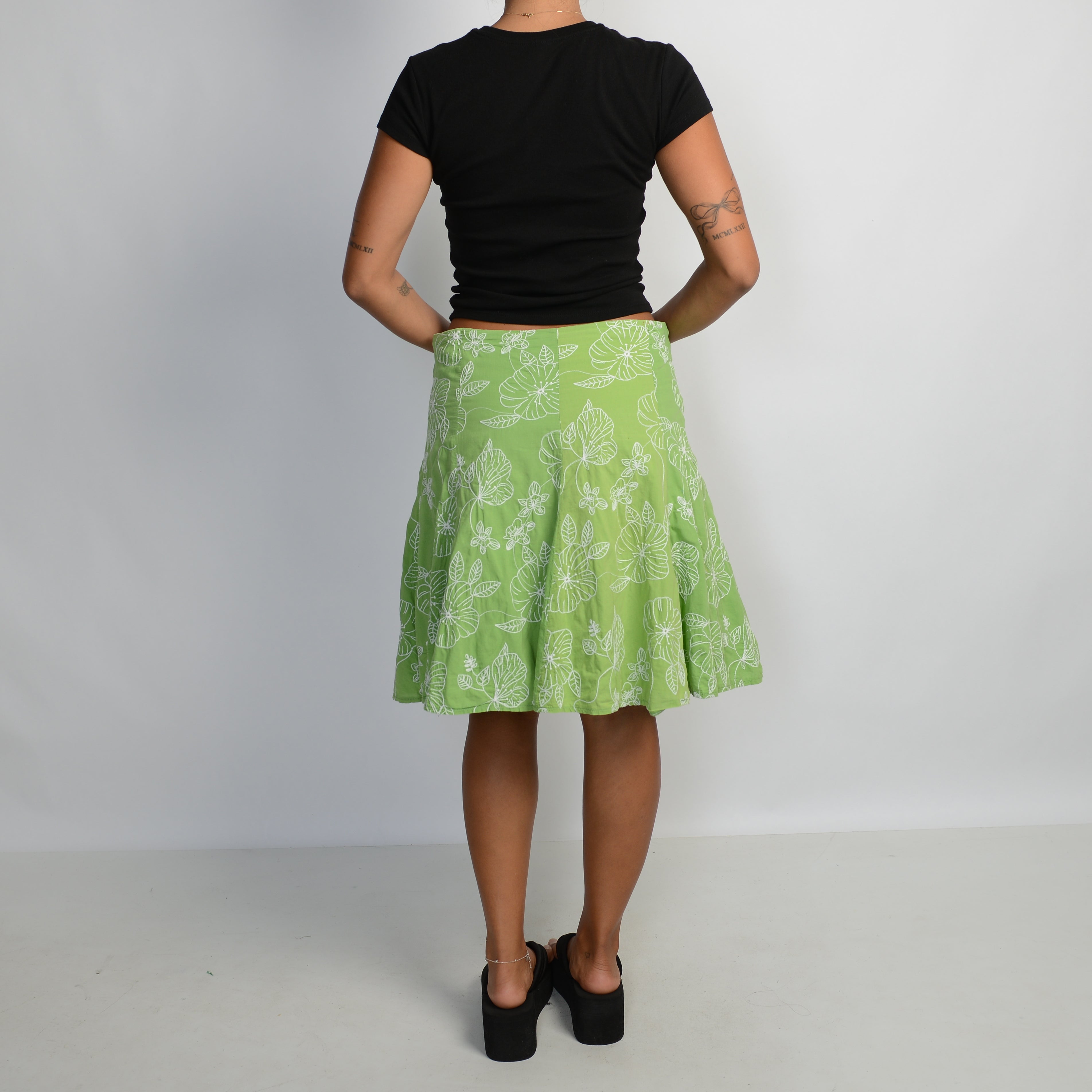 GREEN EMBROIDERED MIDI SKIRT