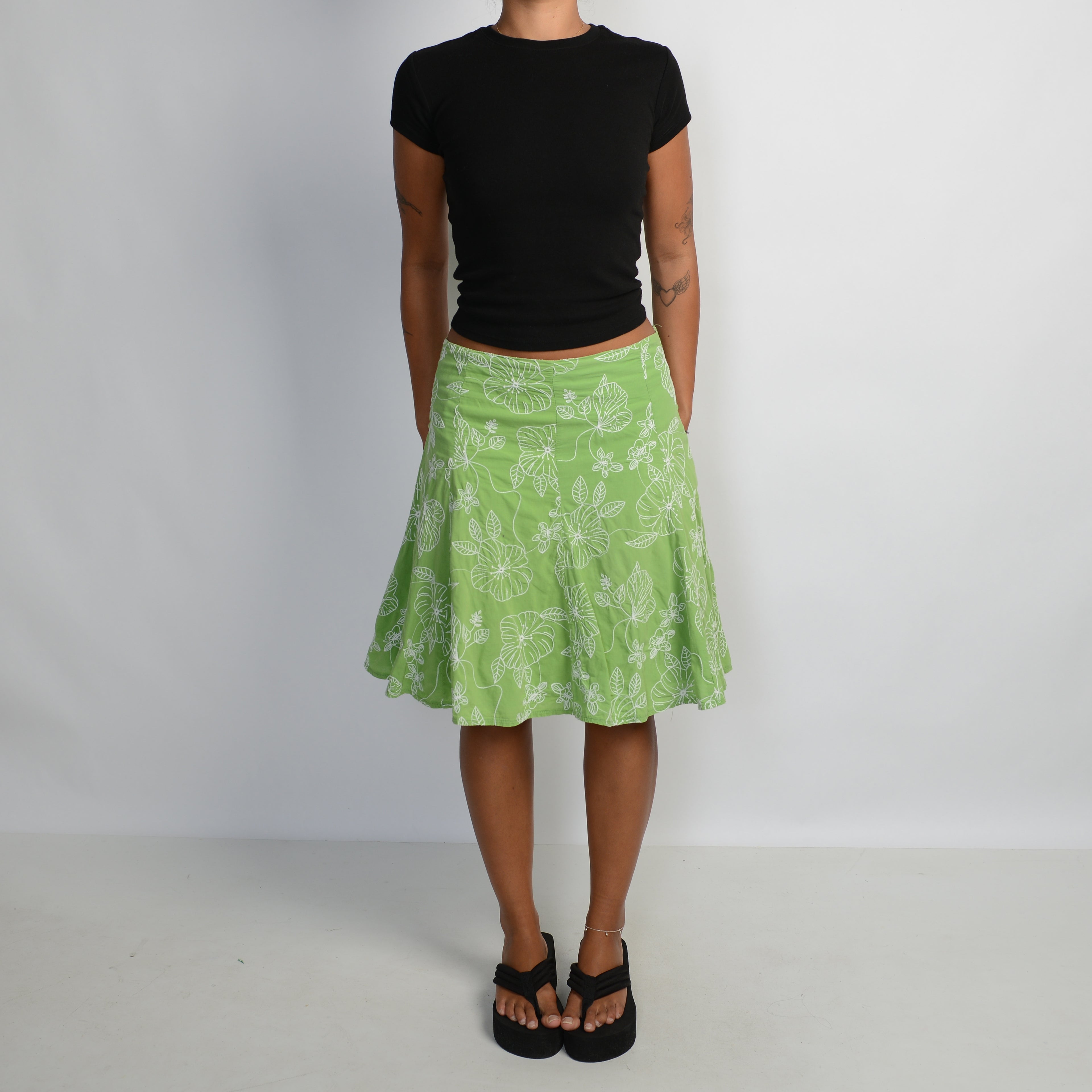 GREEN EMBROIDERED MIDI SKIRT