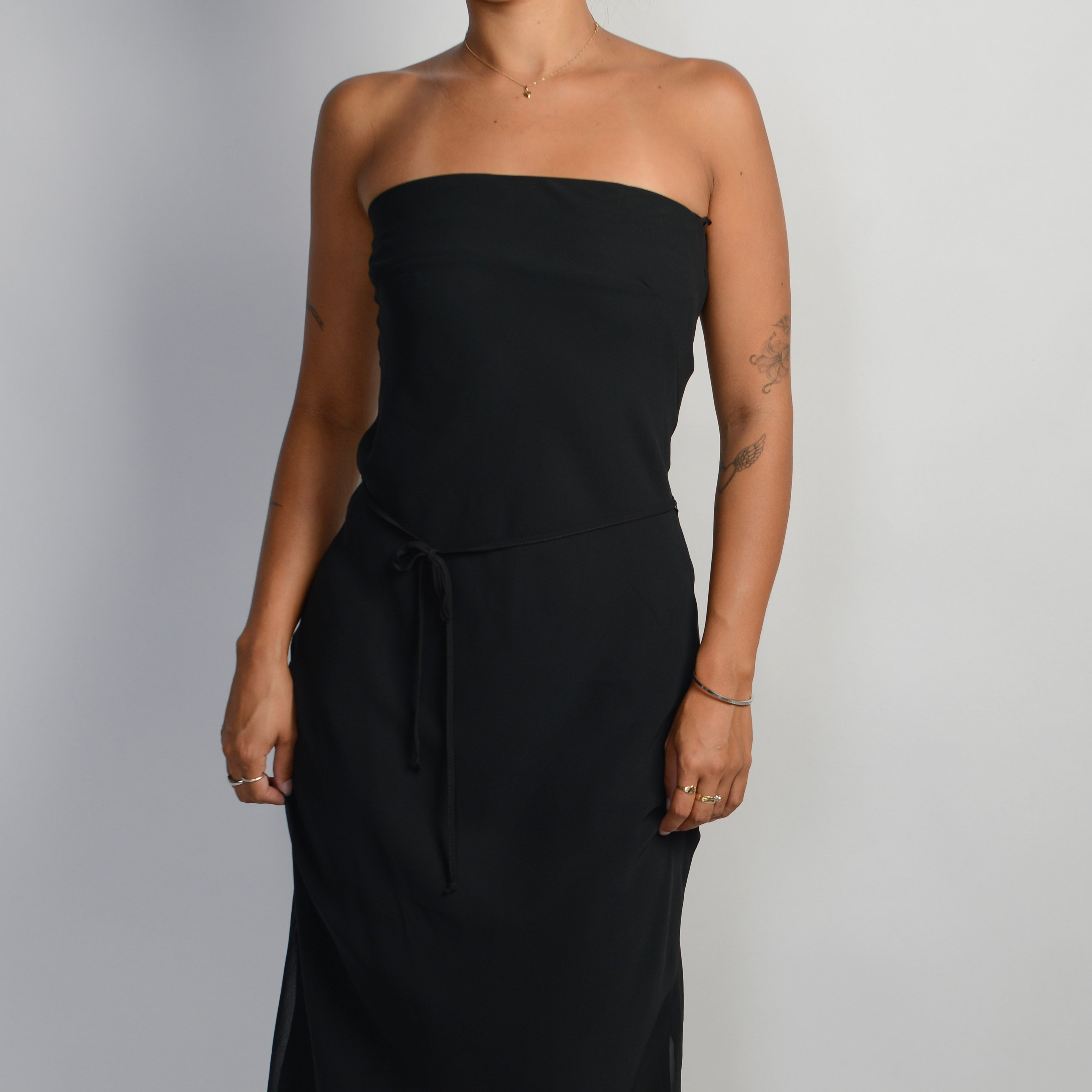 BLACK STRAPLESS MIDI DRESS