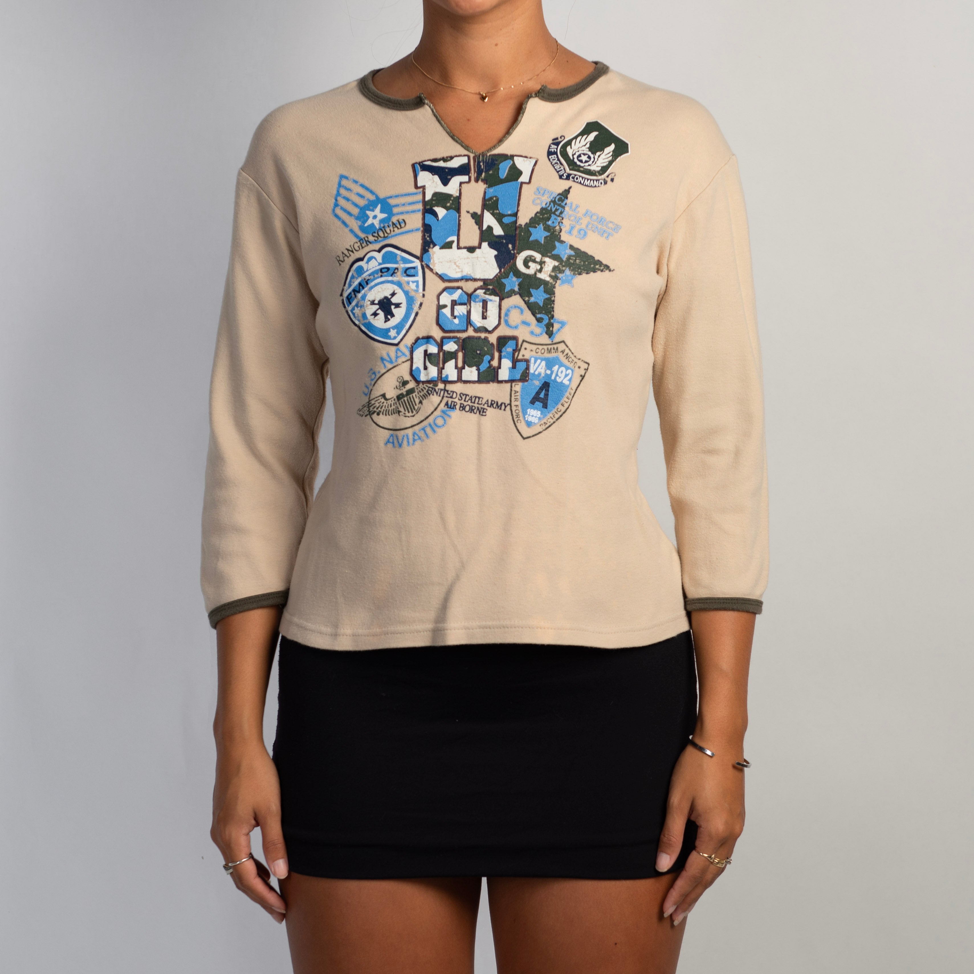 GRAPHIC 3/4 SLEEVE TOP