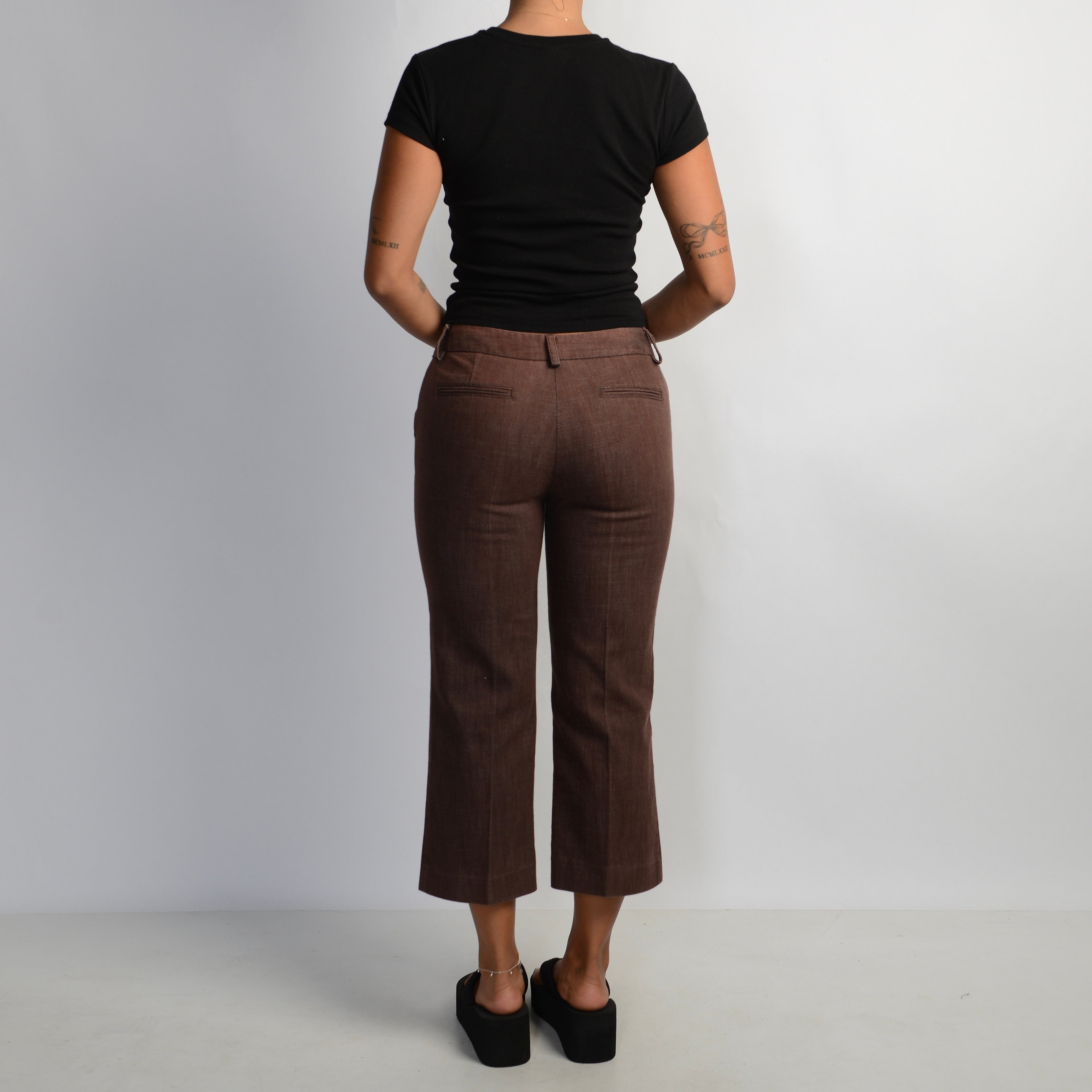 BROWN CAPRI PANTS
