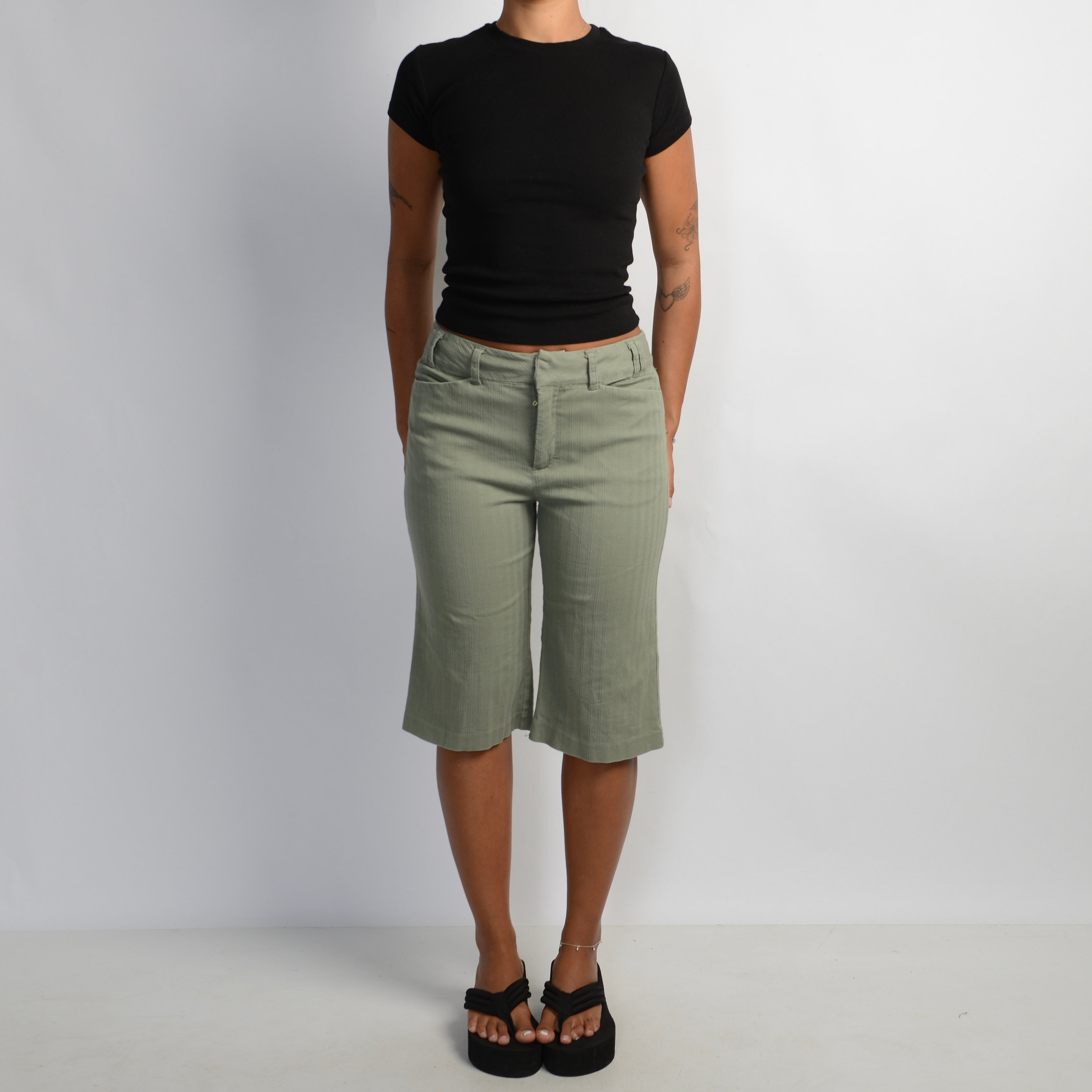 GREEN COTTON CAPRI PANTS