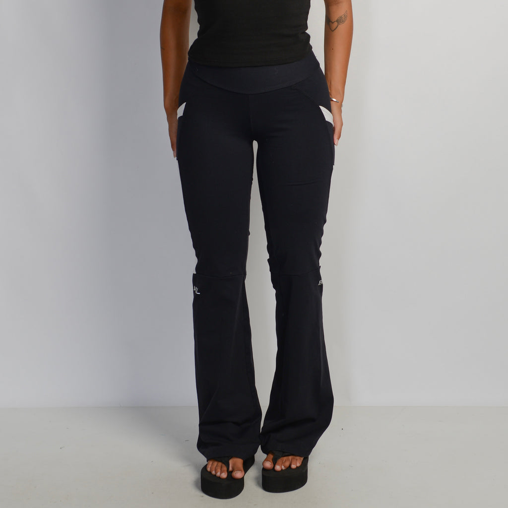 BLACK FLARED LEGGINGS