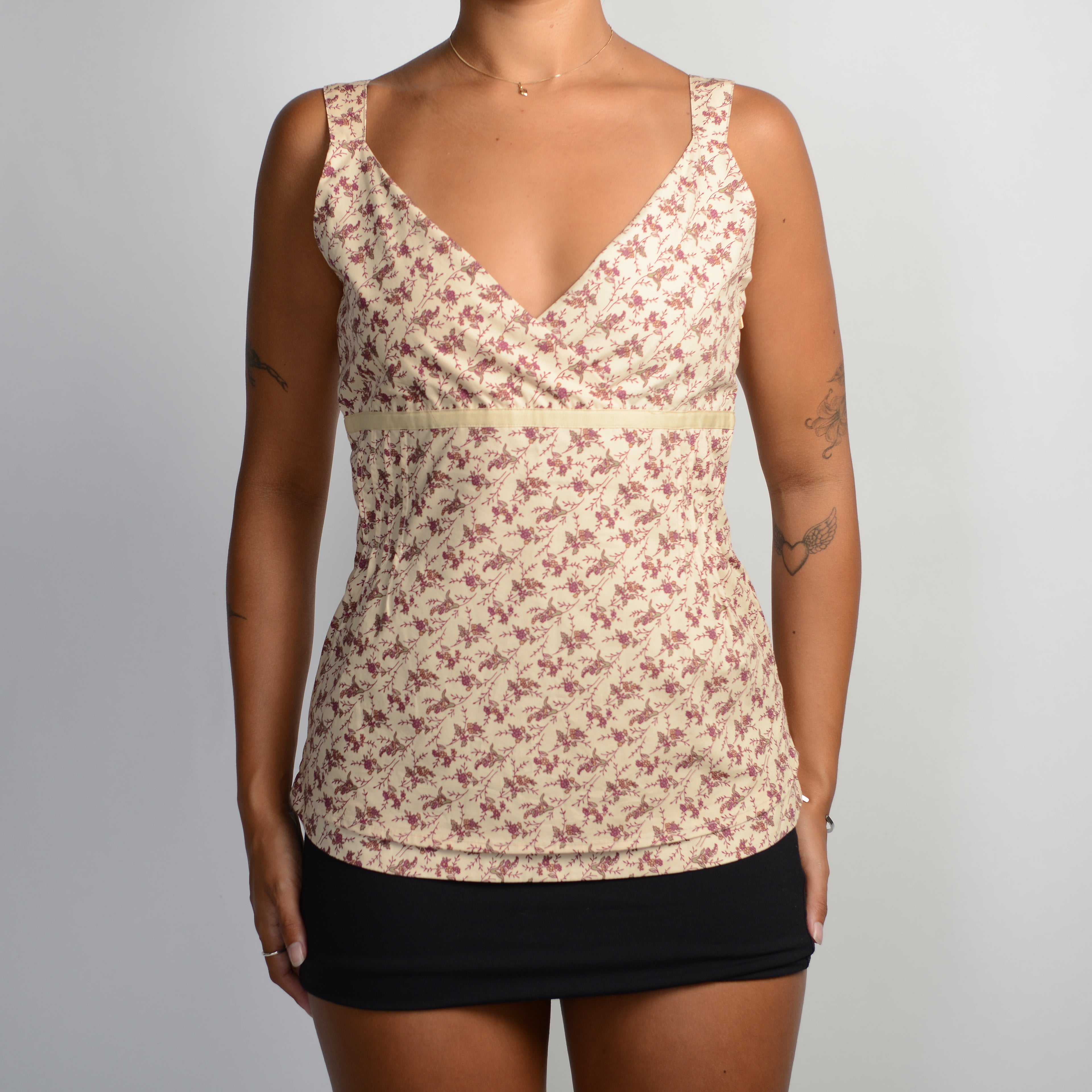 CREAM FLORAL TOP